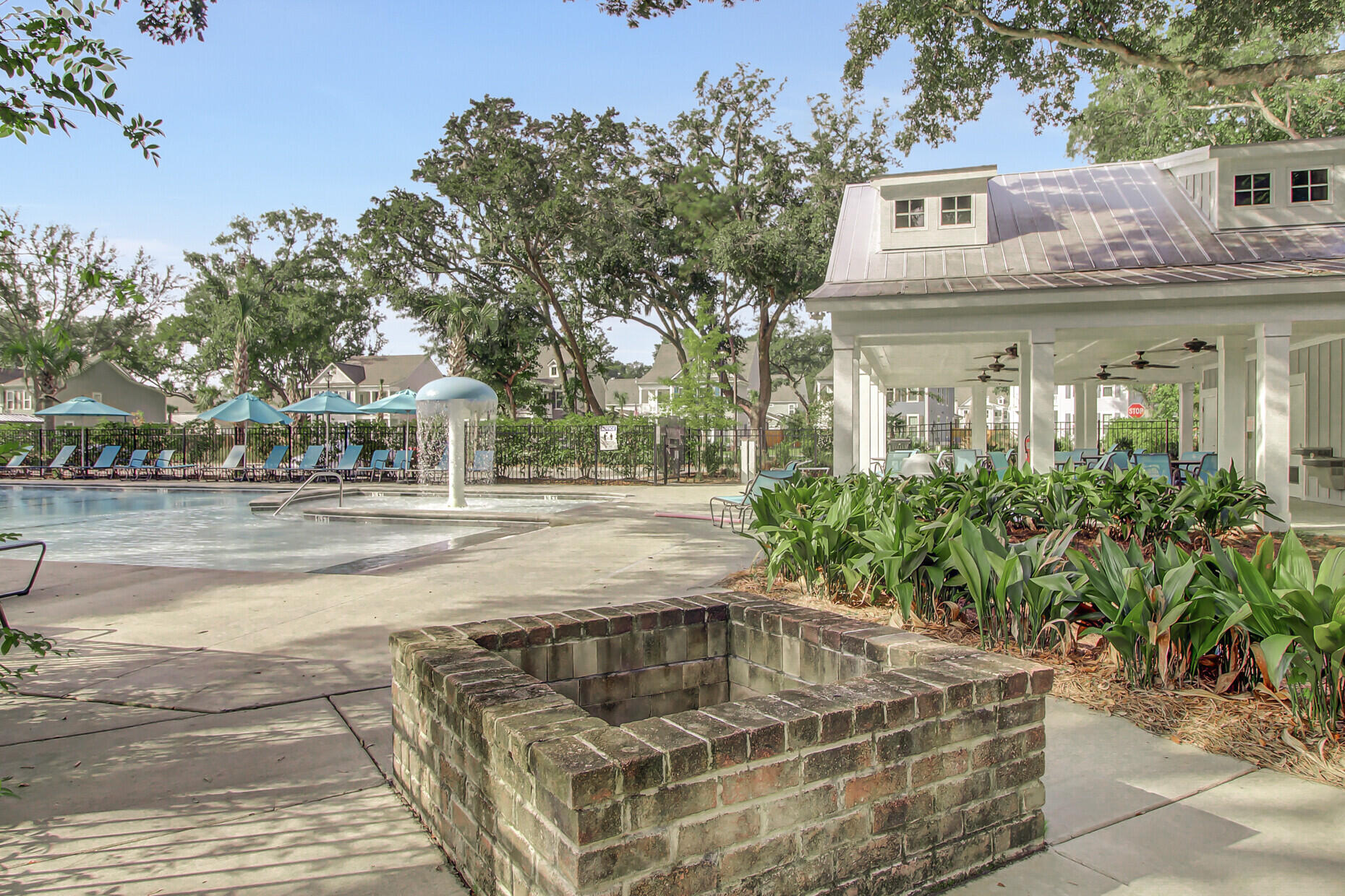 1903 Toland Court