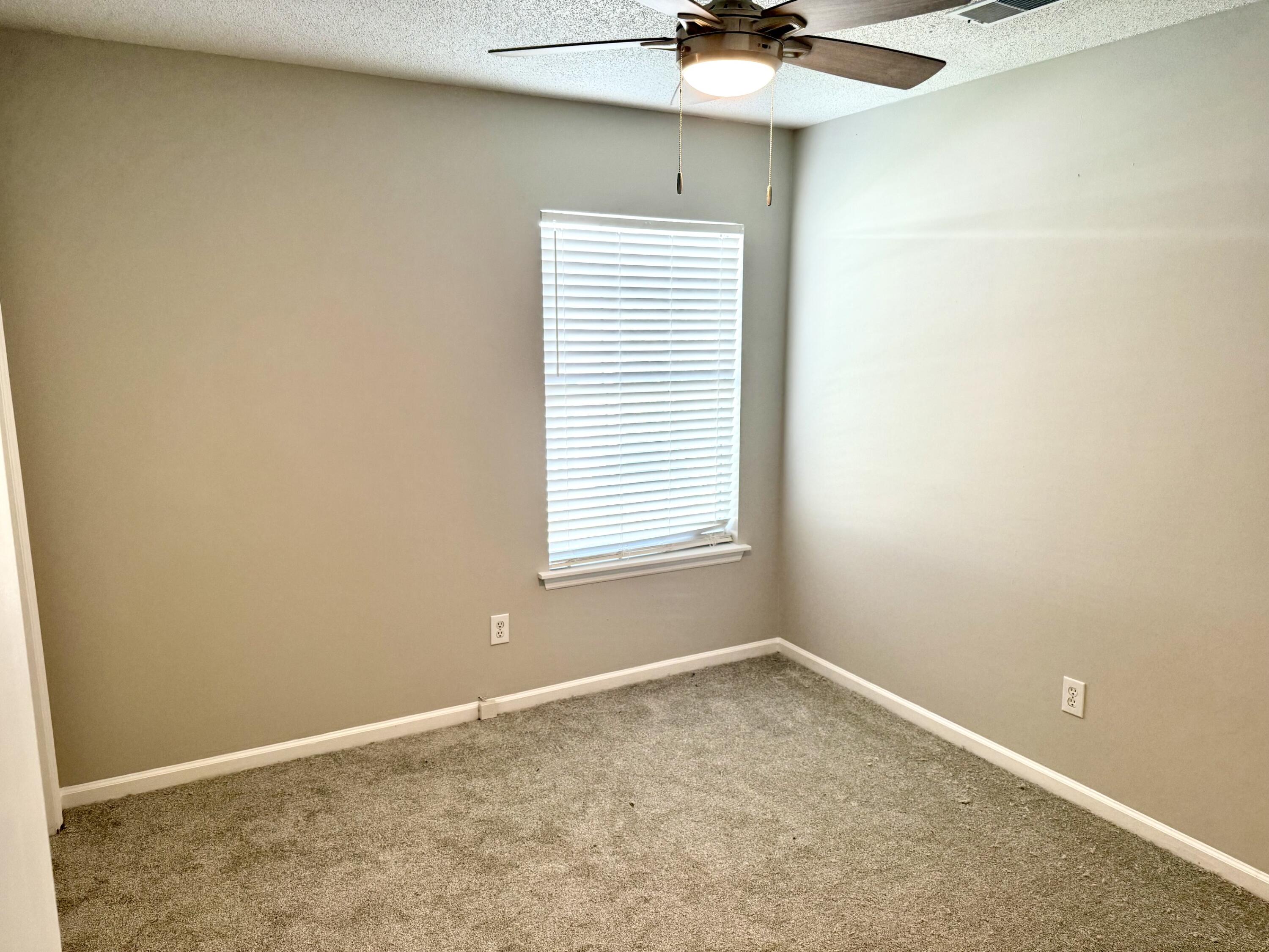 260 2 Pond Loop