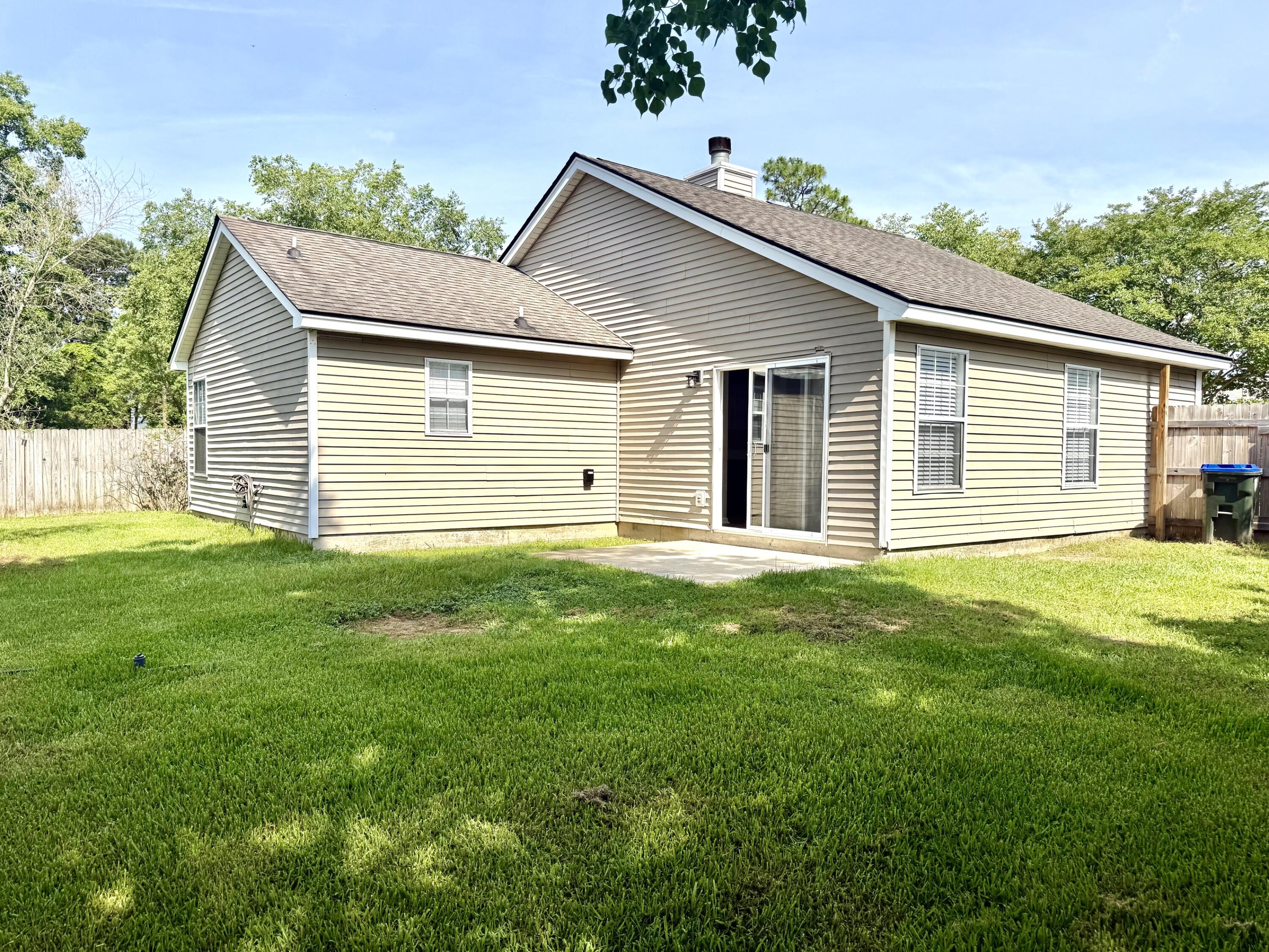 260 2 Pond Loop