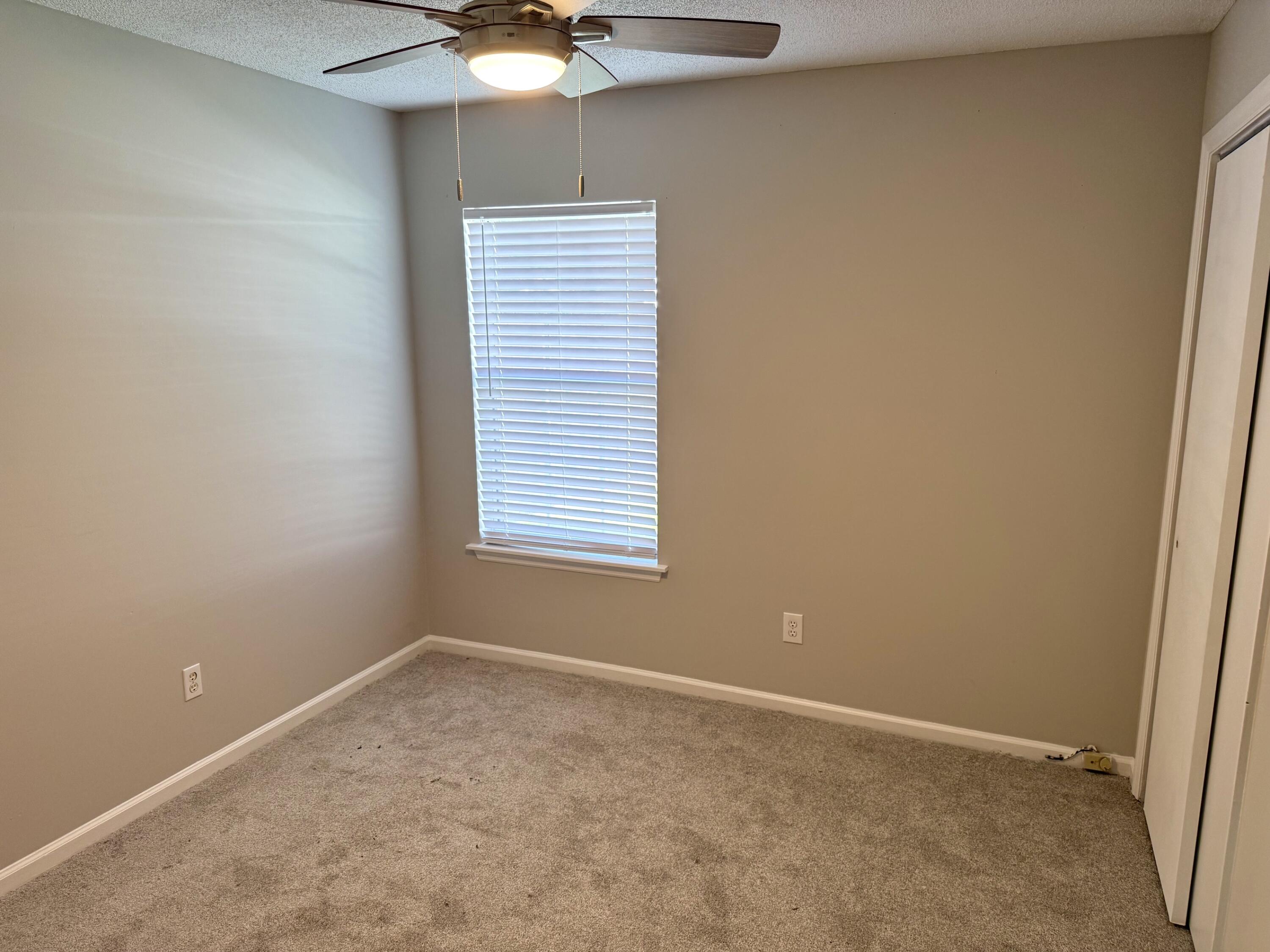 260 2 Pond Loop