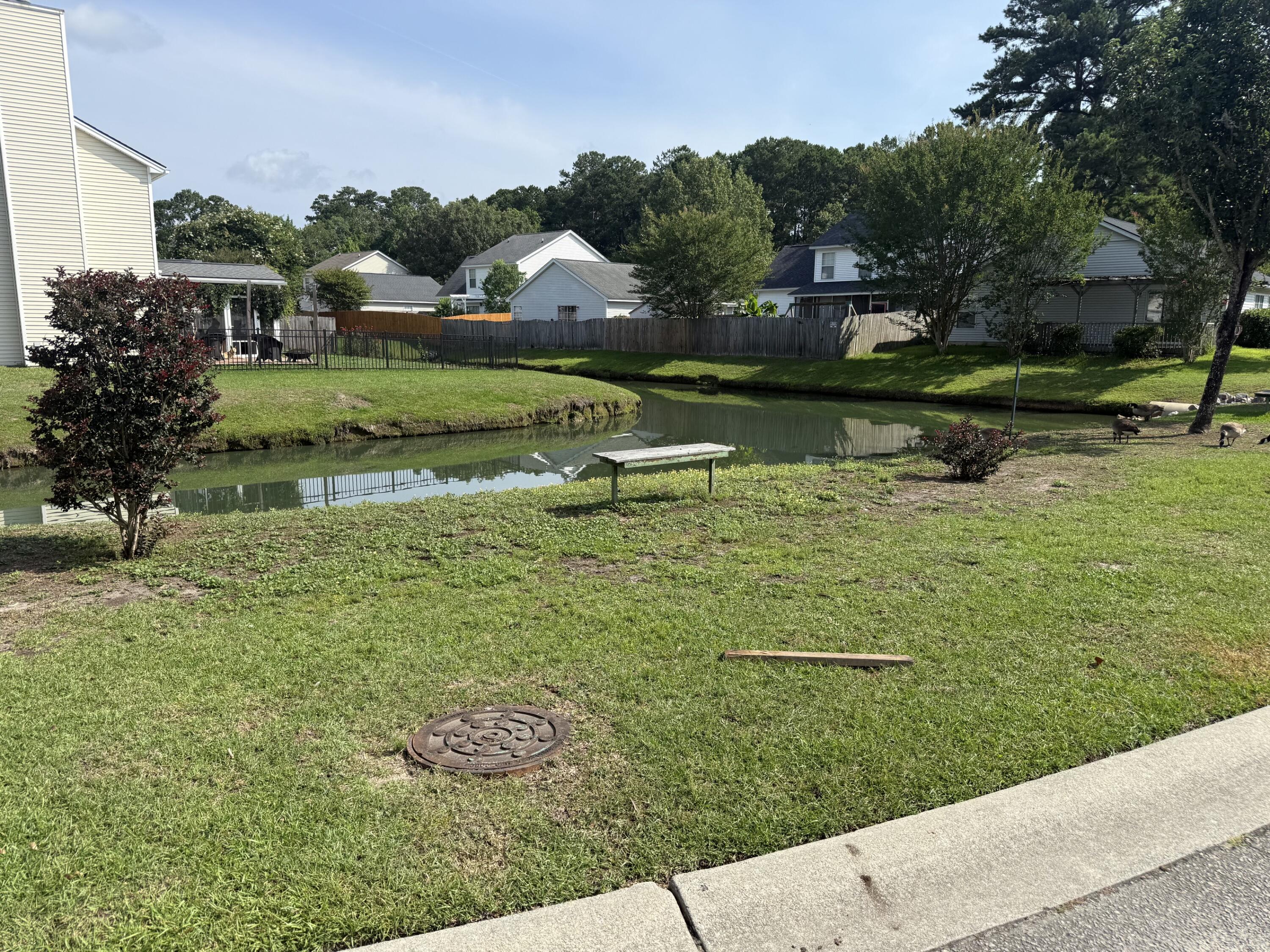 260 2 Pond Loop