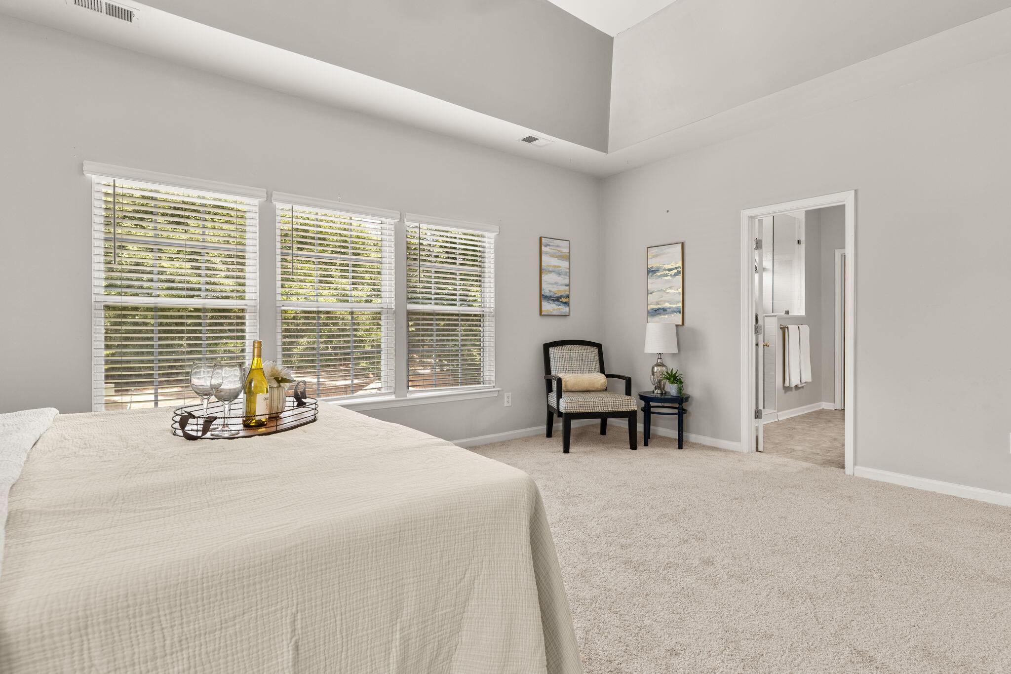 5255 Lenora Drive