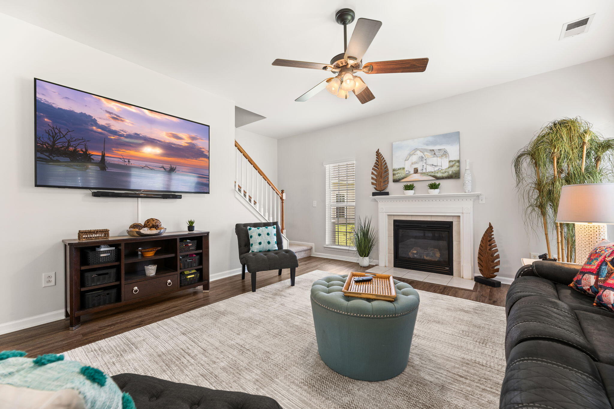 5255 Lenora Drive