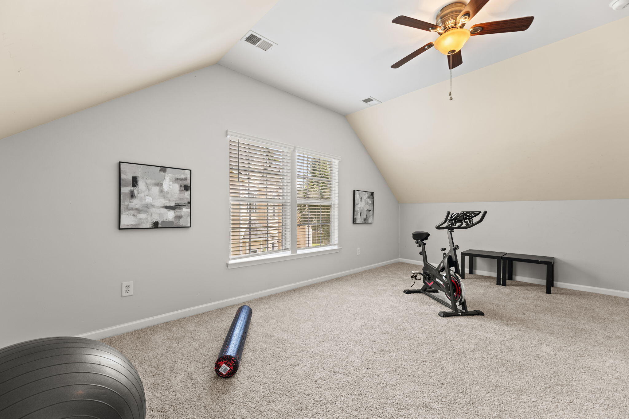 5255 Lenora Drive