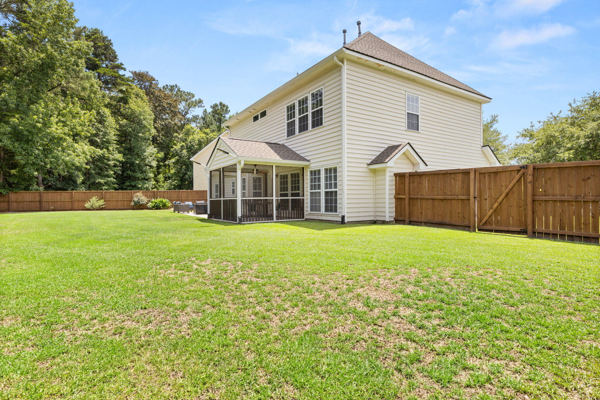 5255 Lenora Drive
