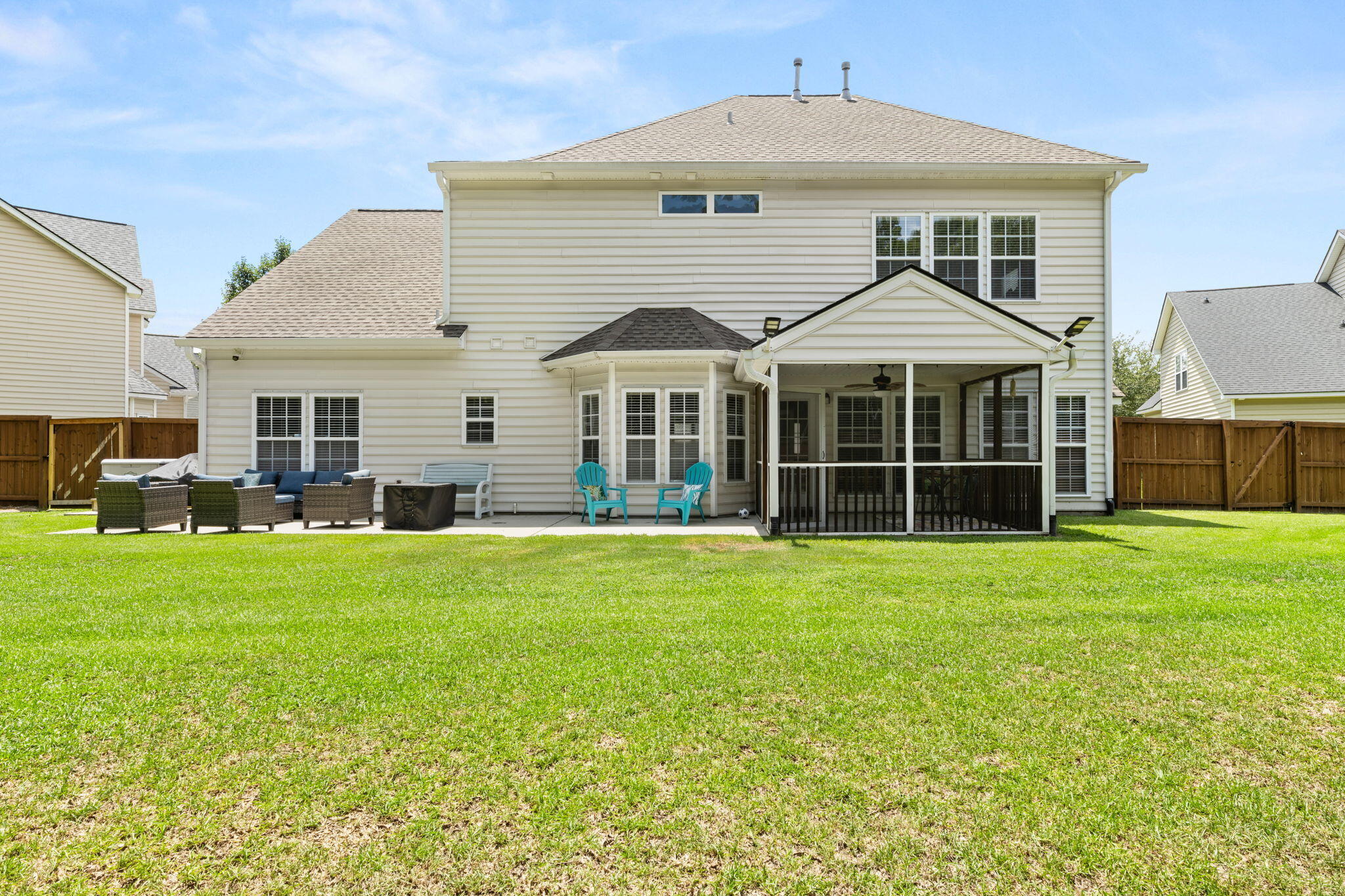 5255 Lenora Drive
