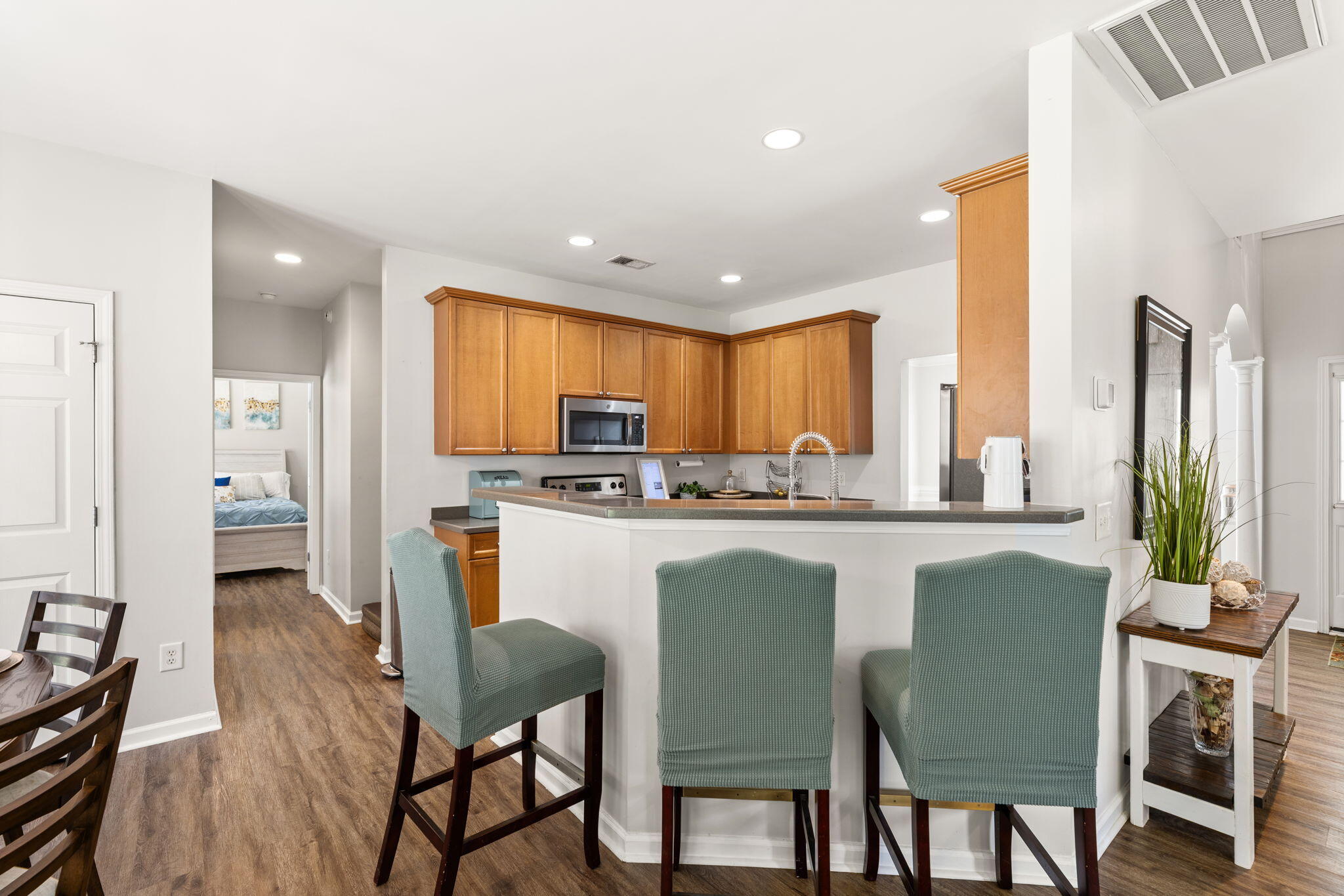 5255 Lenora Drive
