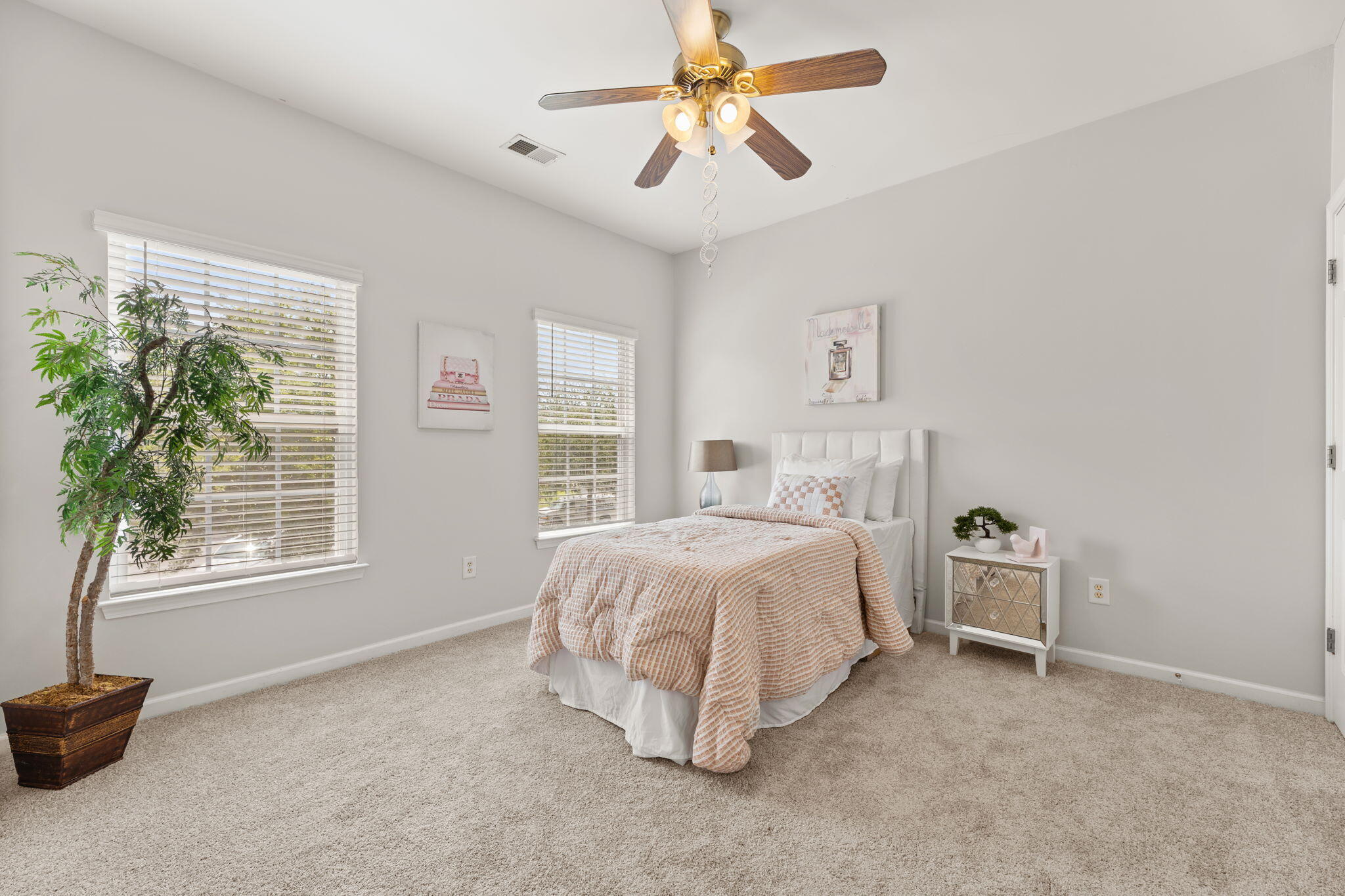 5255 Lenora Drive
