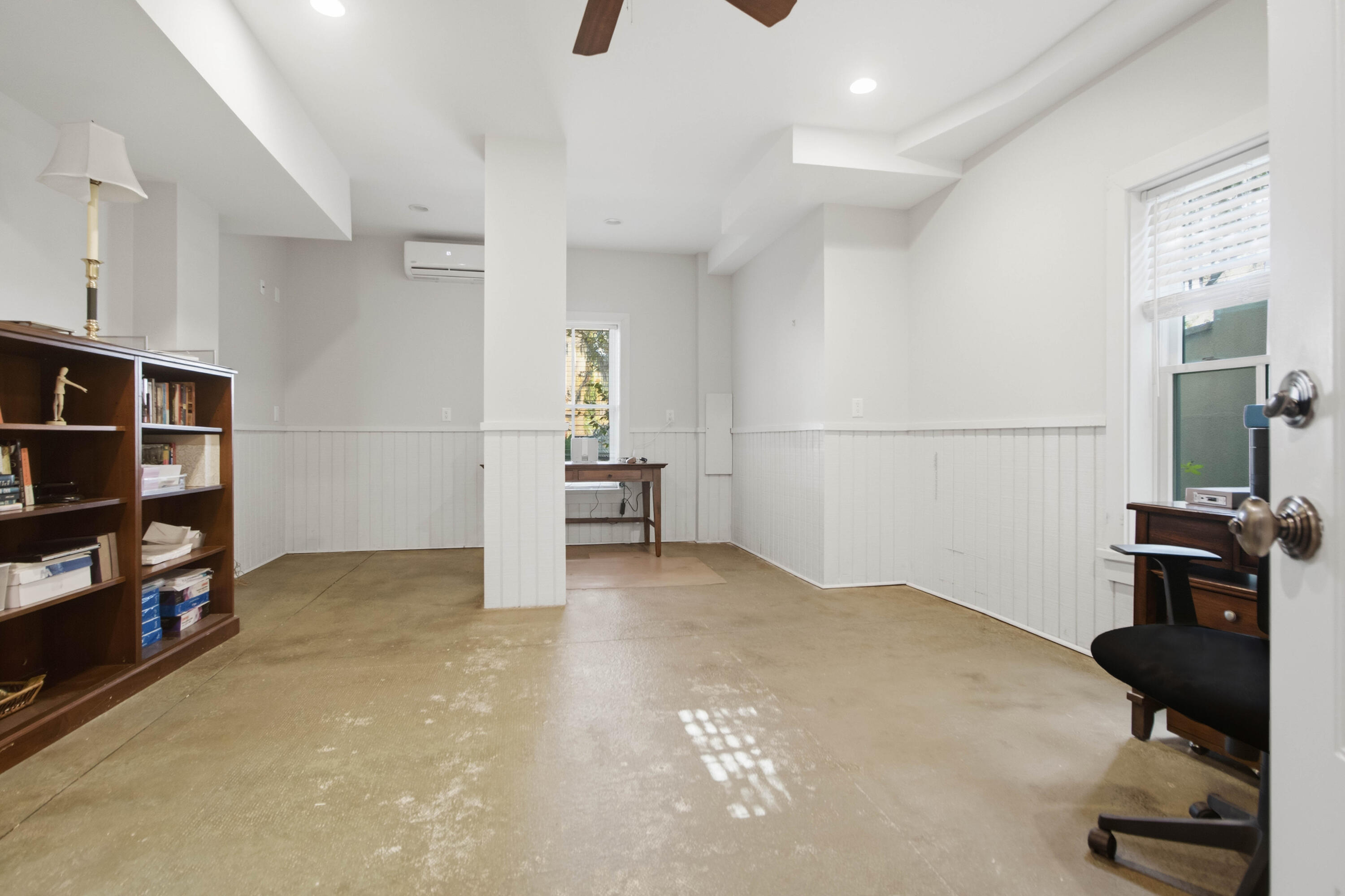 374 Mutual Drive
