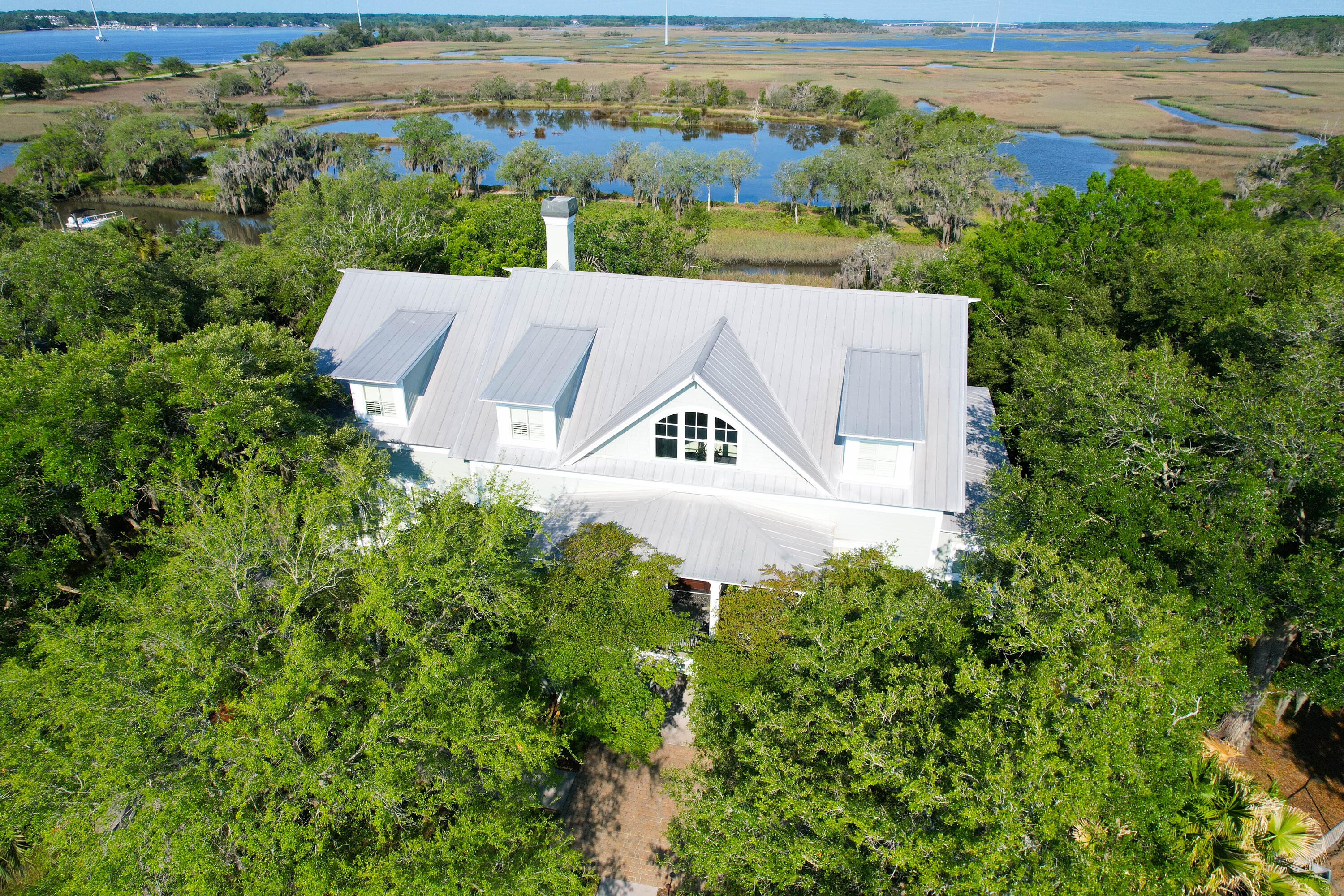 374 Mutual Drive