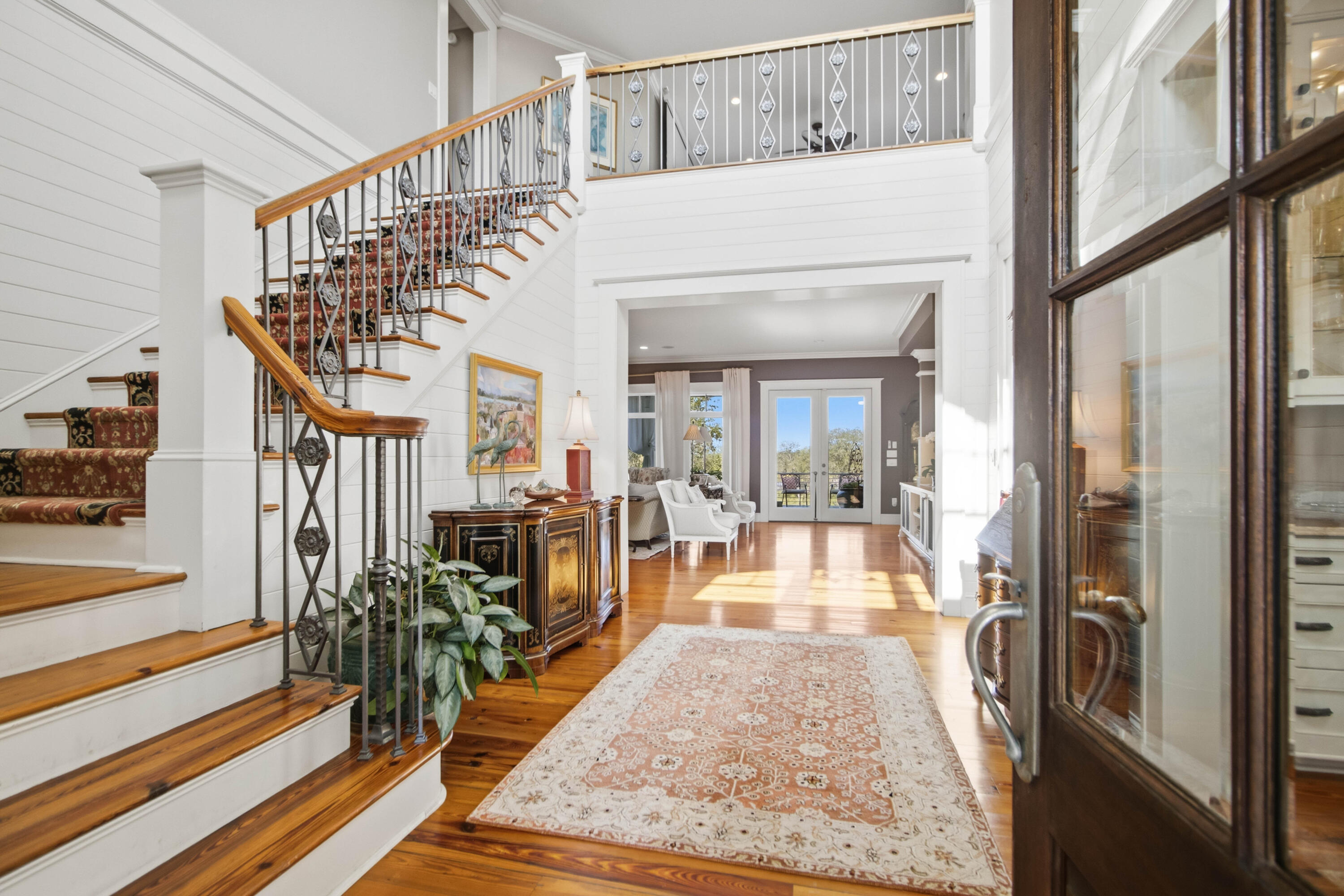 374 Mutual Drive