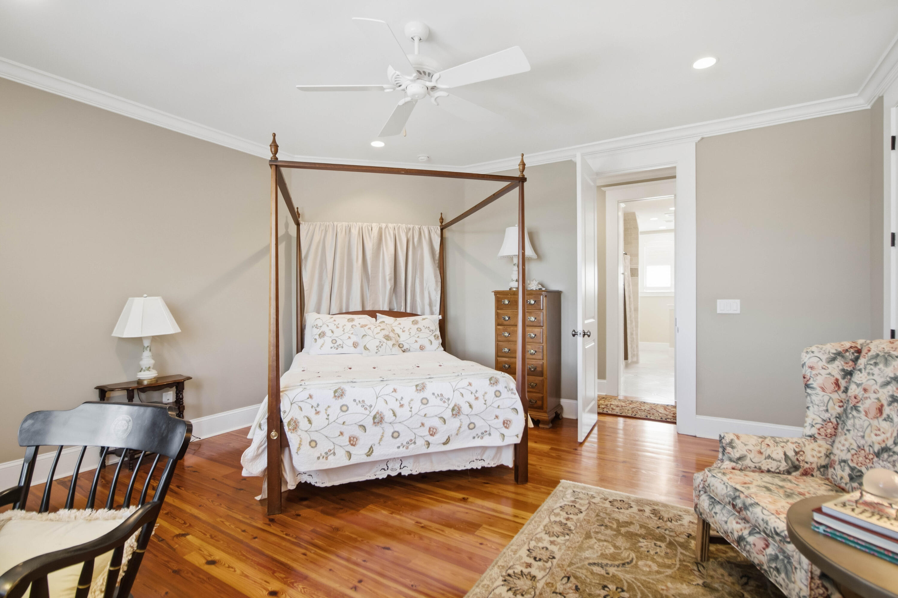 374 Mutual Drive