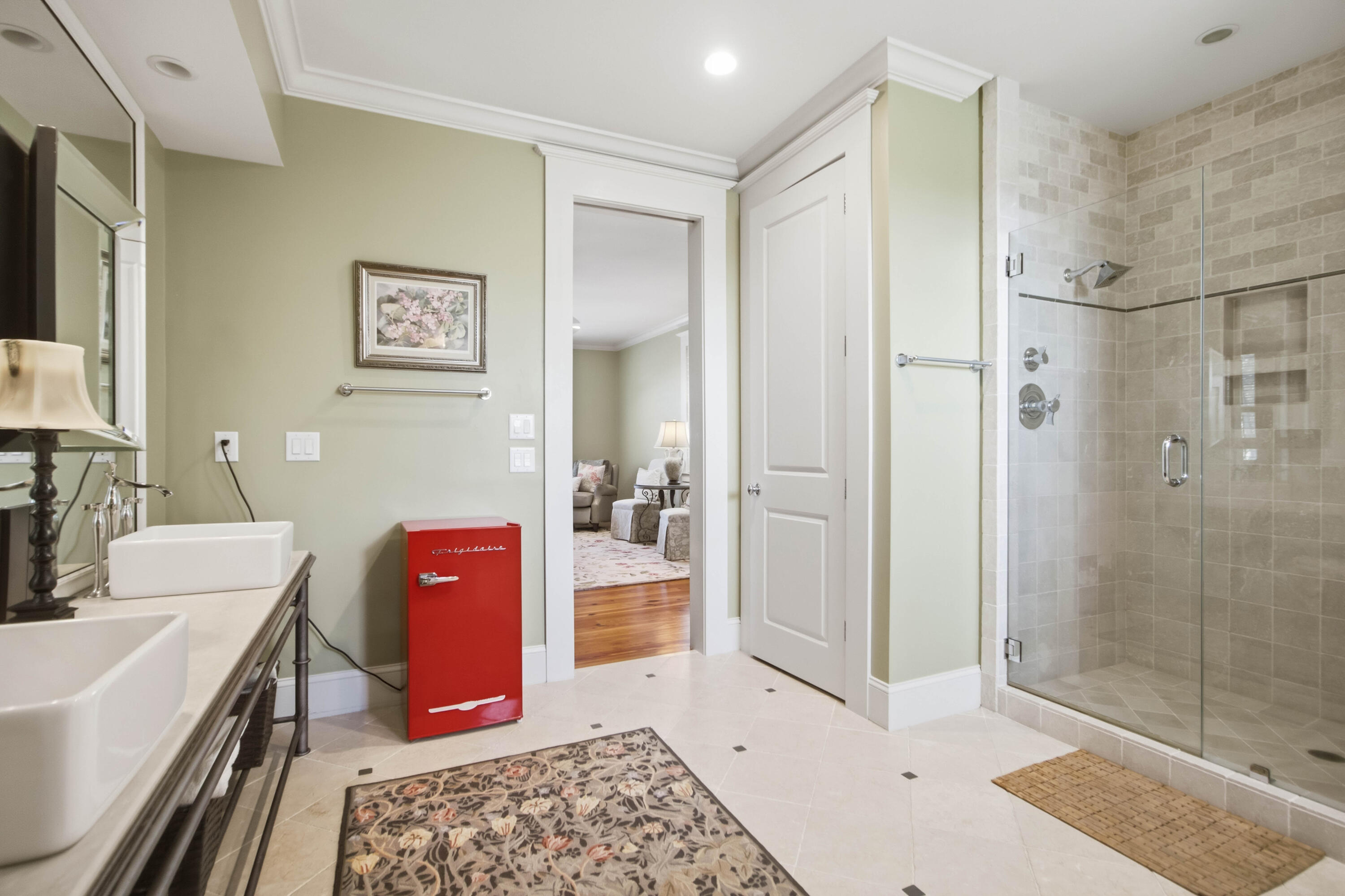 374 Mutual Drive