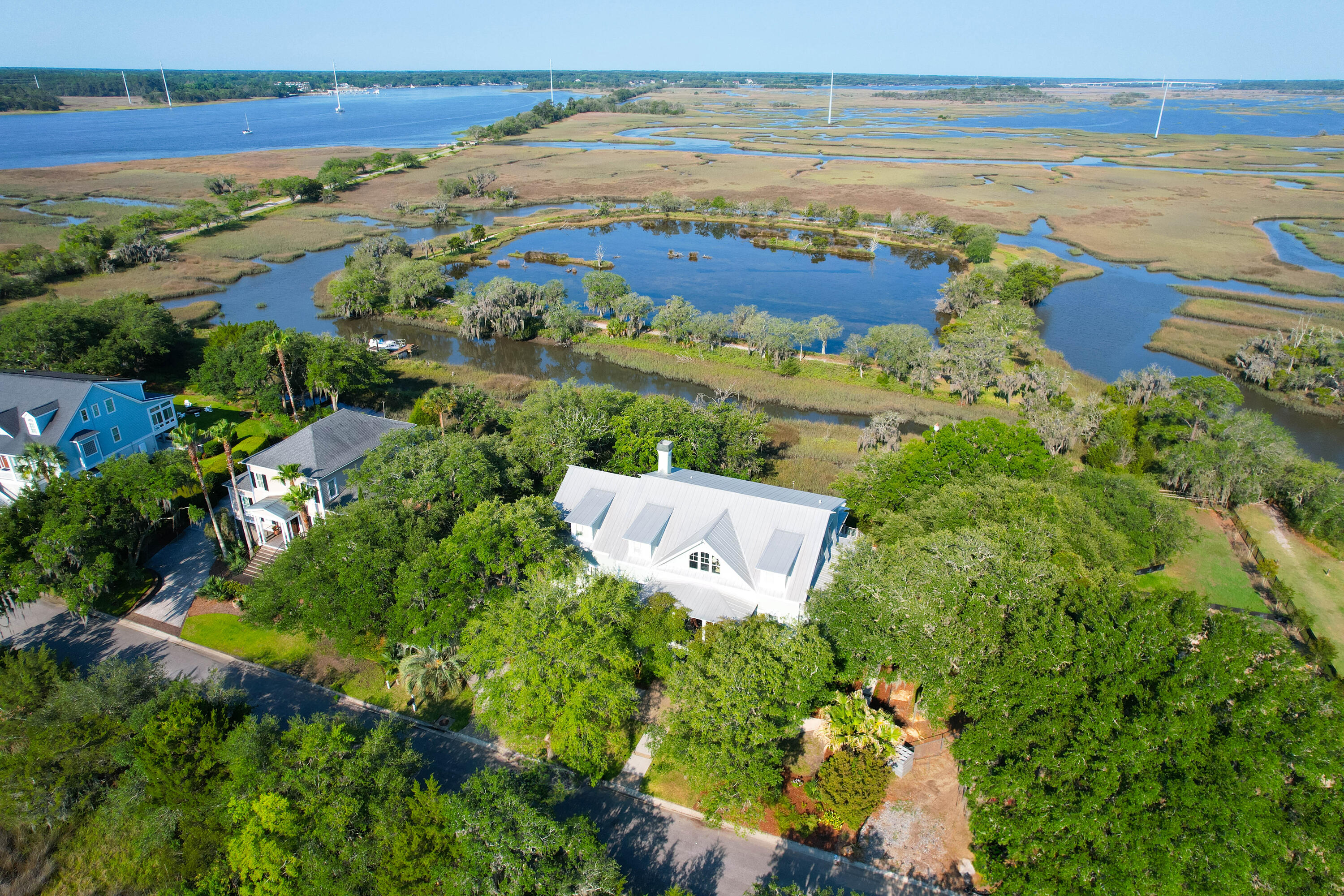374 Mutual Drive