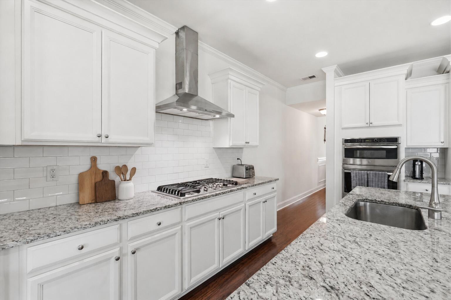 9737 Table Mountain Lane