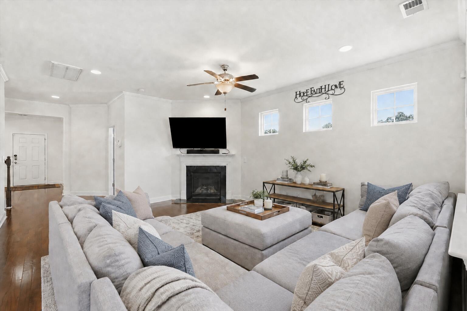 9737 Table Mountain Lane