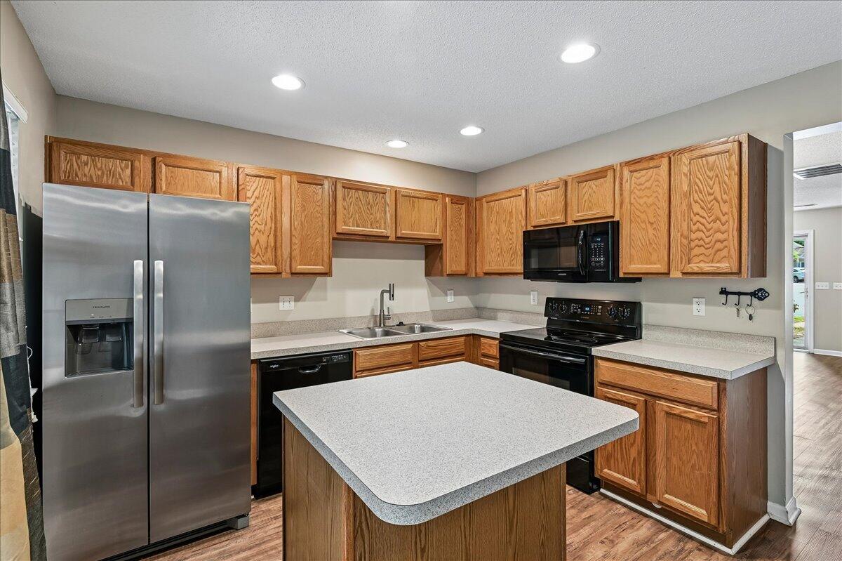 7948 Shadow Oak Drive
