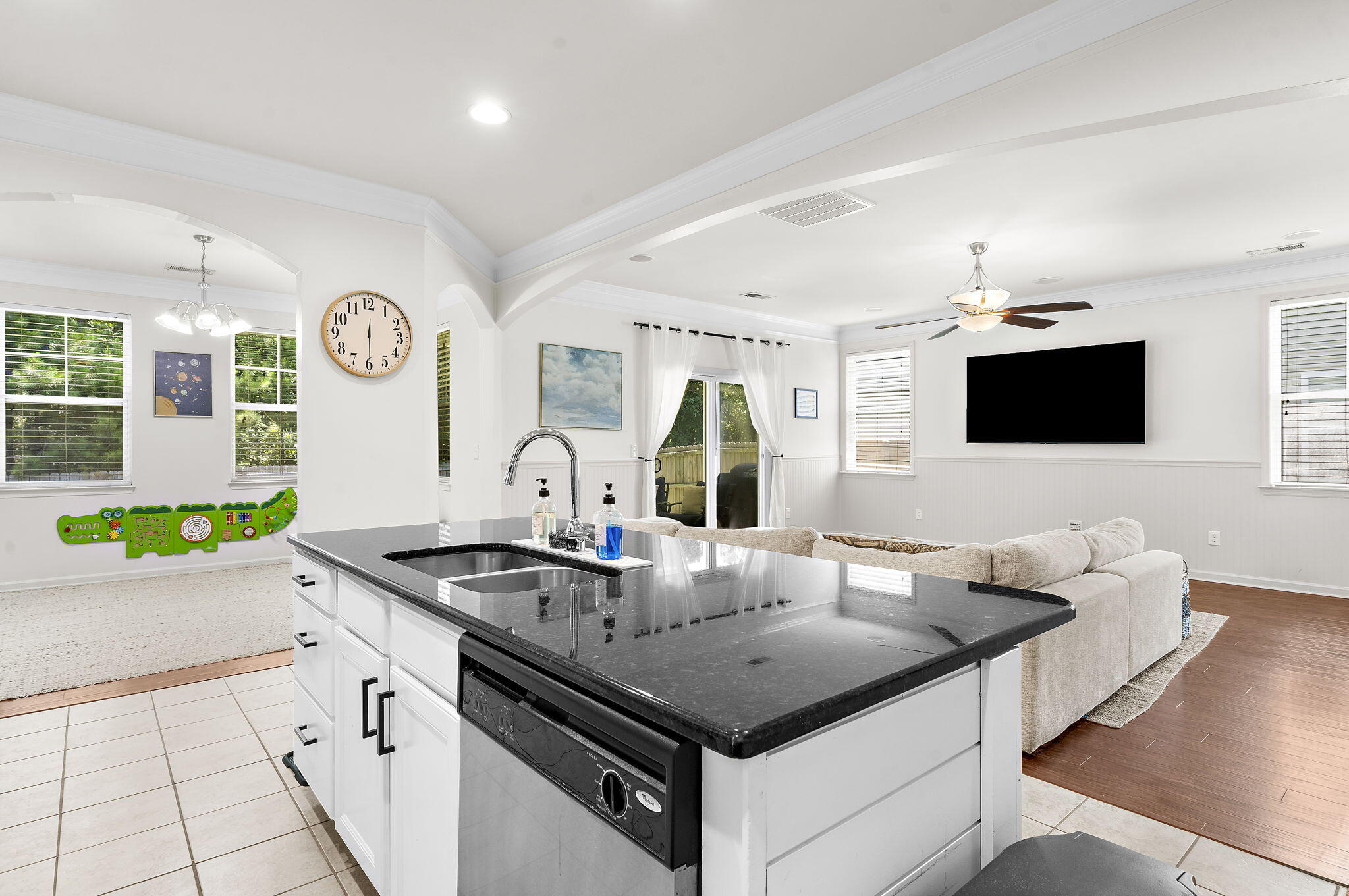 237 Oglethorpe Circle