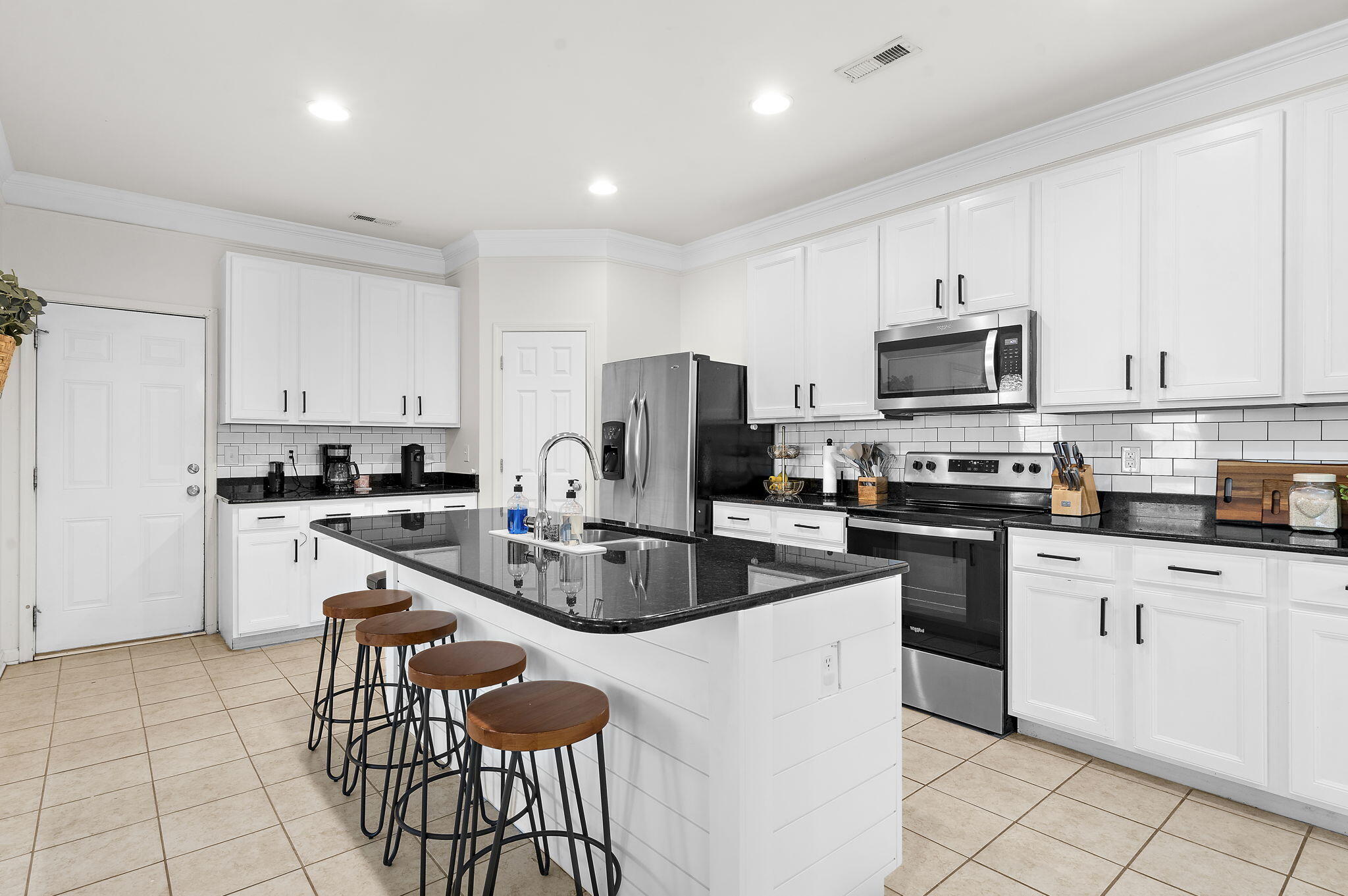 237 Oglethorpe Circle