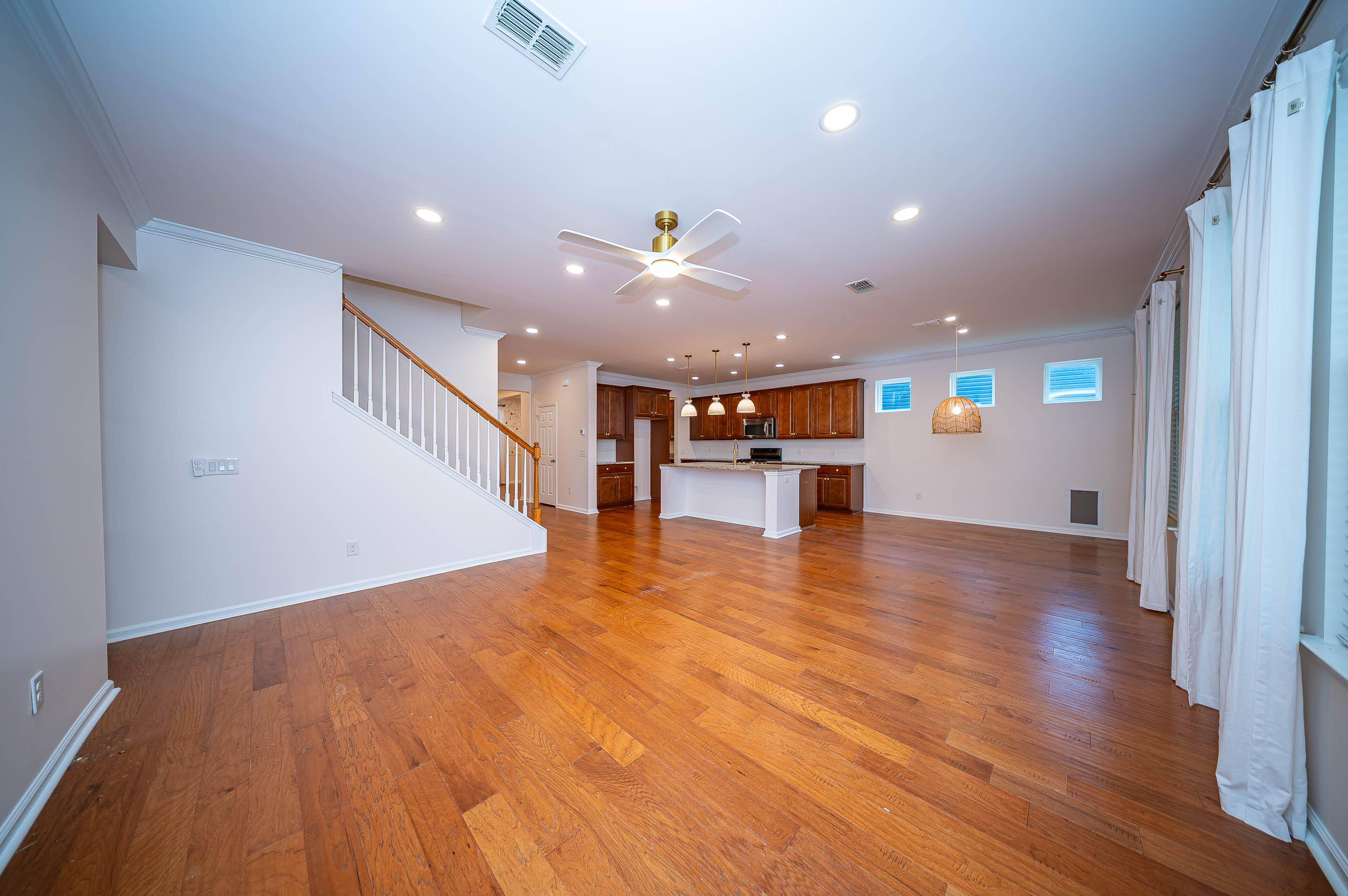 204 Buttercup Lane