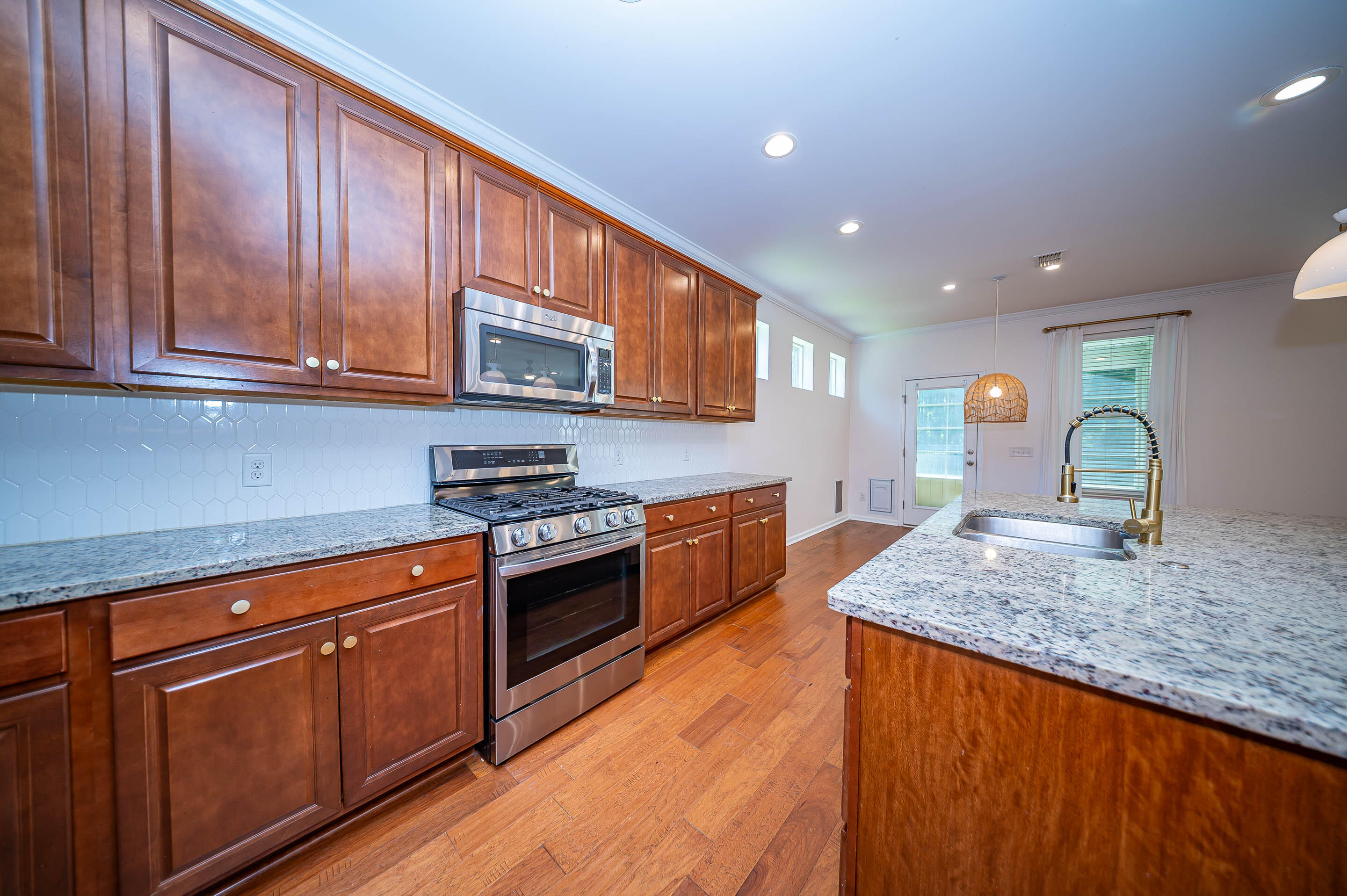 204 Buttercup Lane