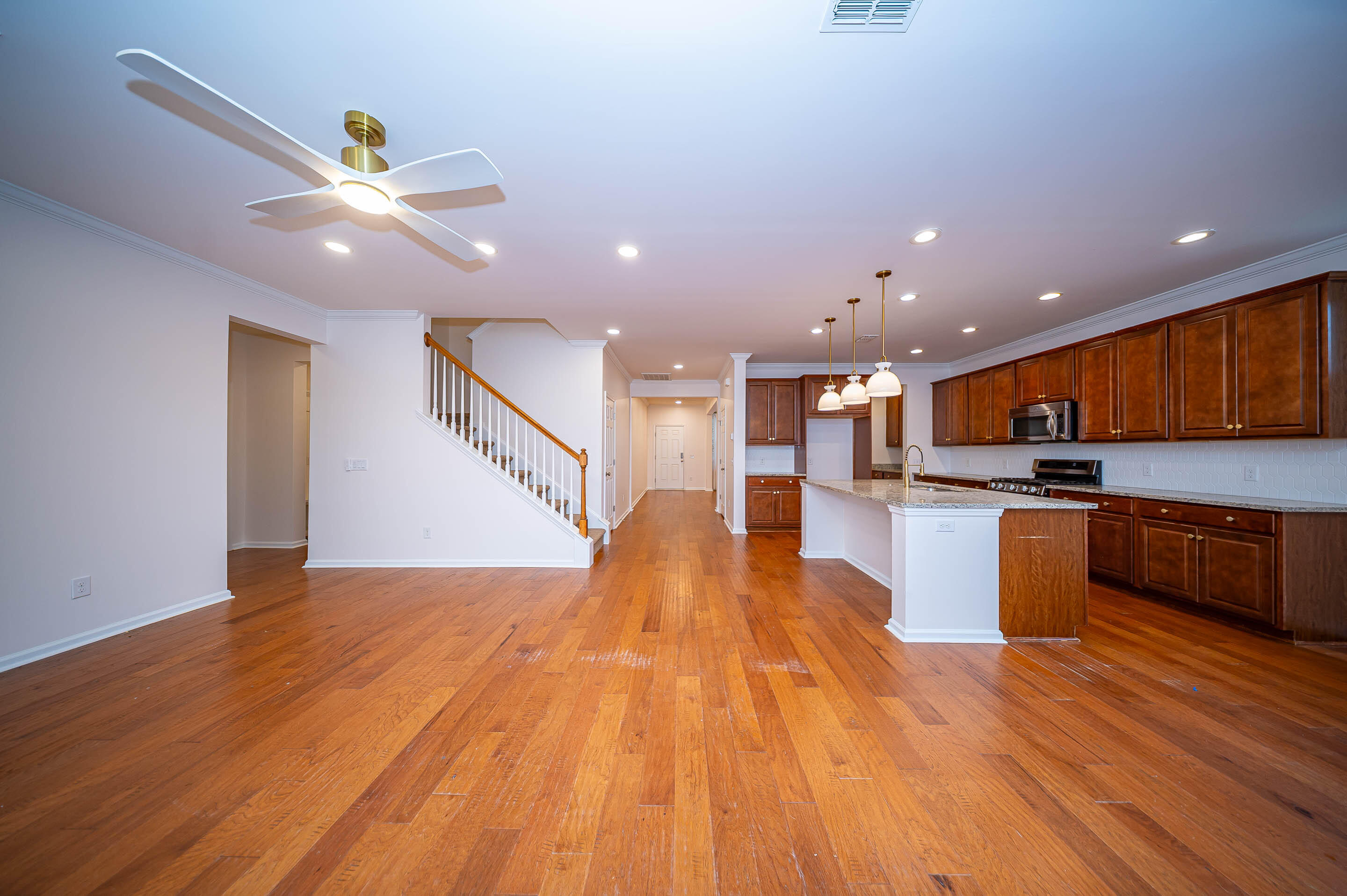 204 Buttercup Lane