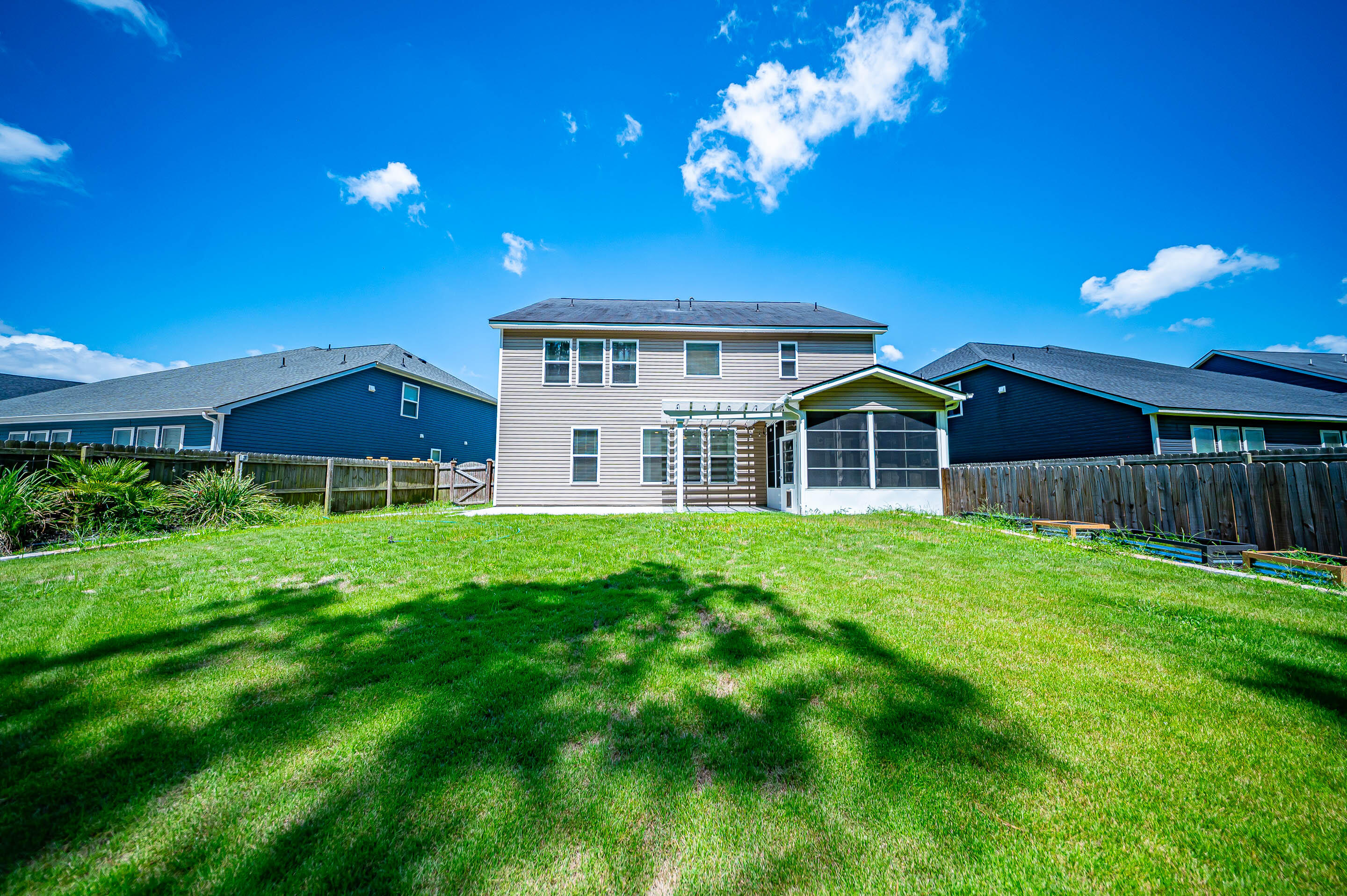 204 Buttercup Lane