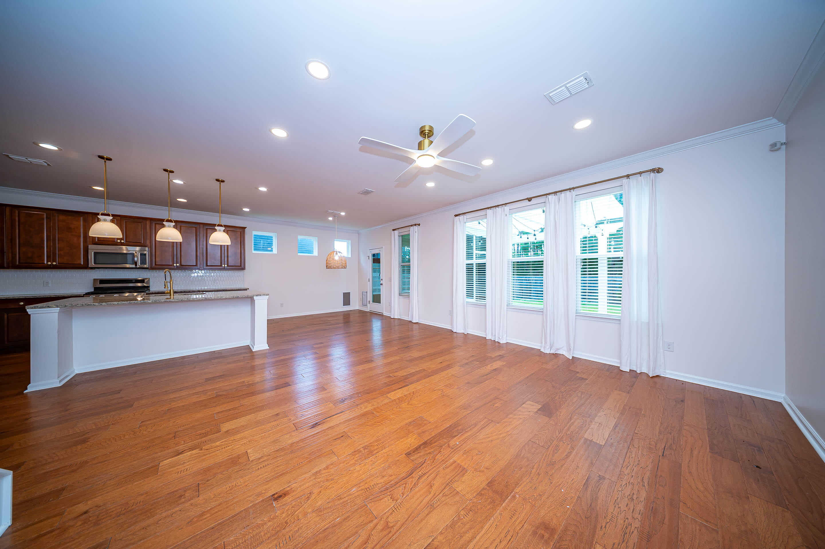 204 Buttercup Lane