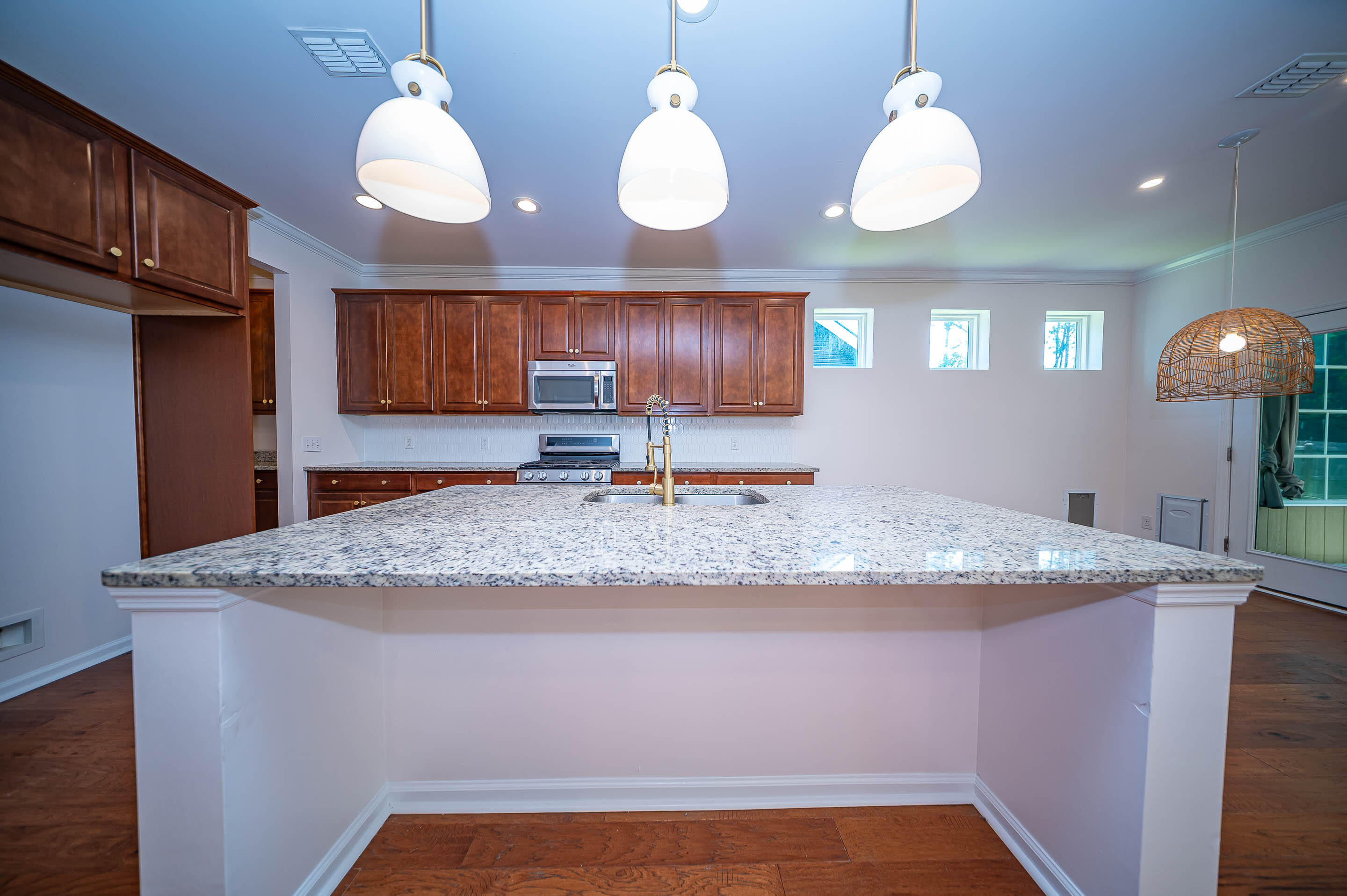 204 Buttercup Lane