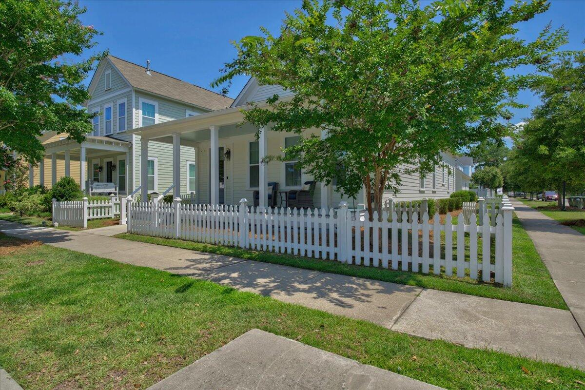 428 Watergrass Way