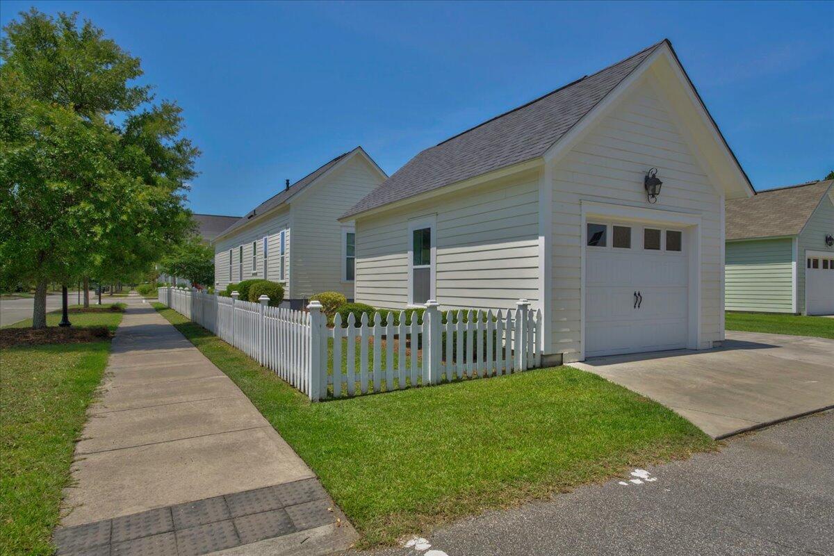 428 Watergrass Way