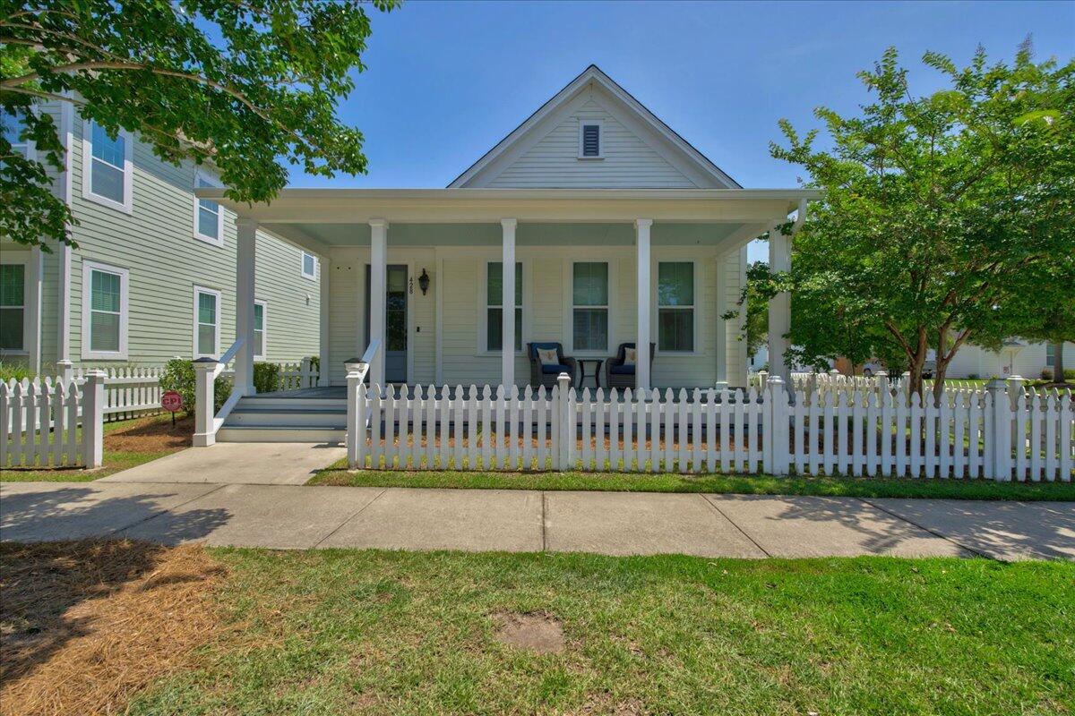 428 Watergrass Way