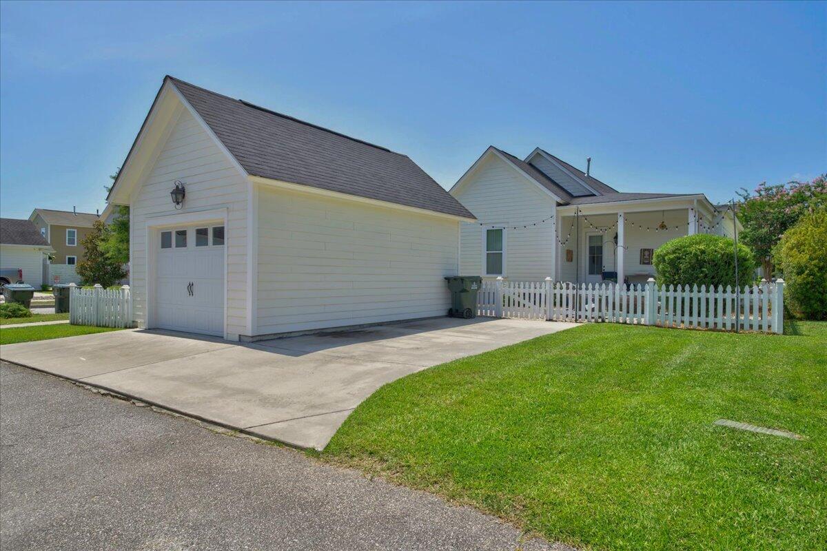 428 Watergrass Way