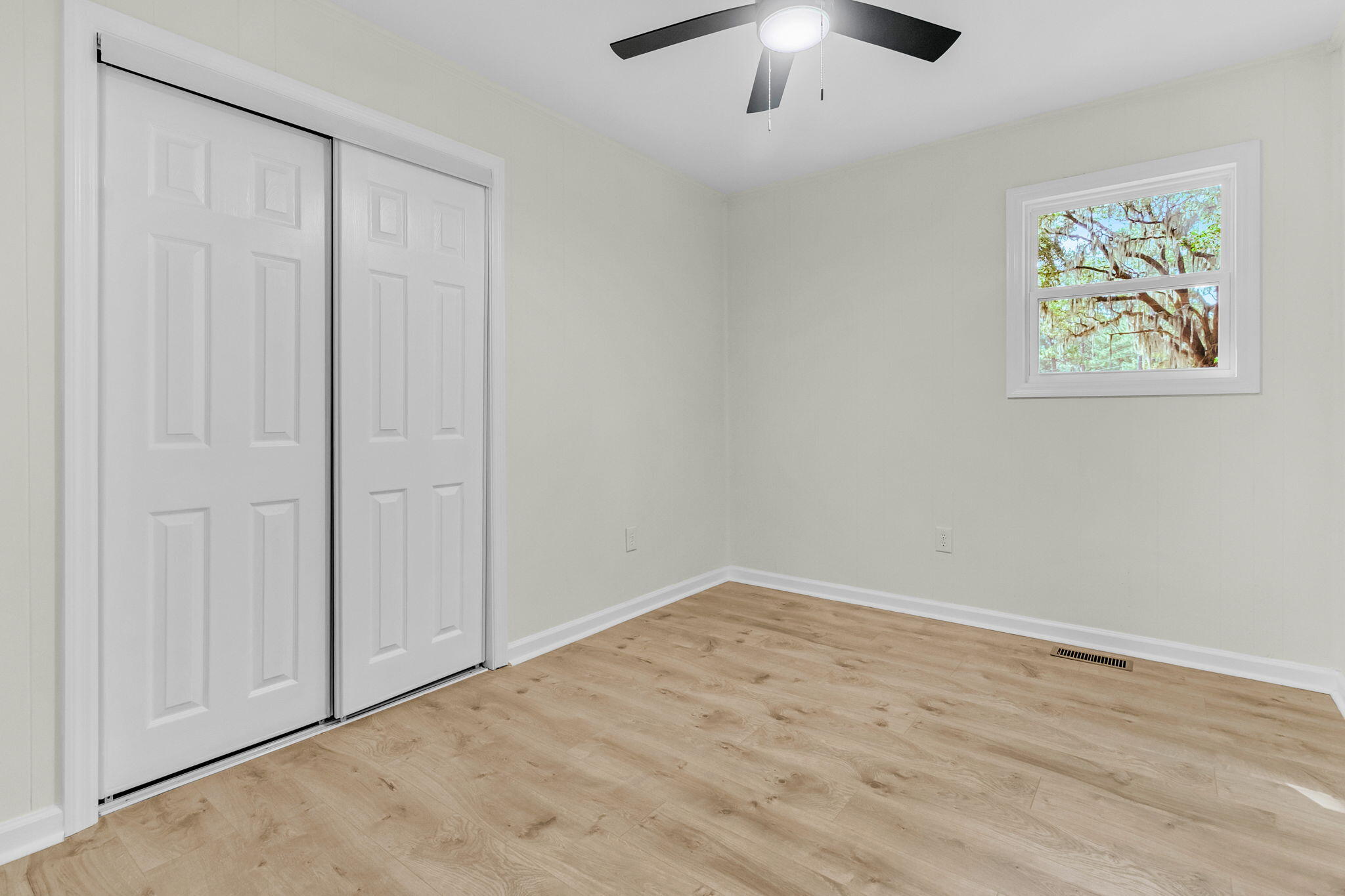 709 Dolph Lane, McClellanville