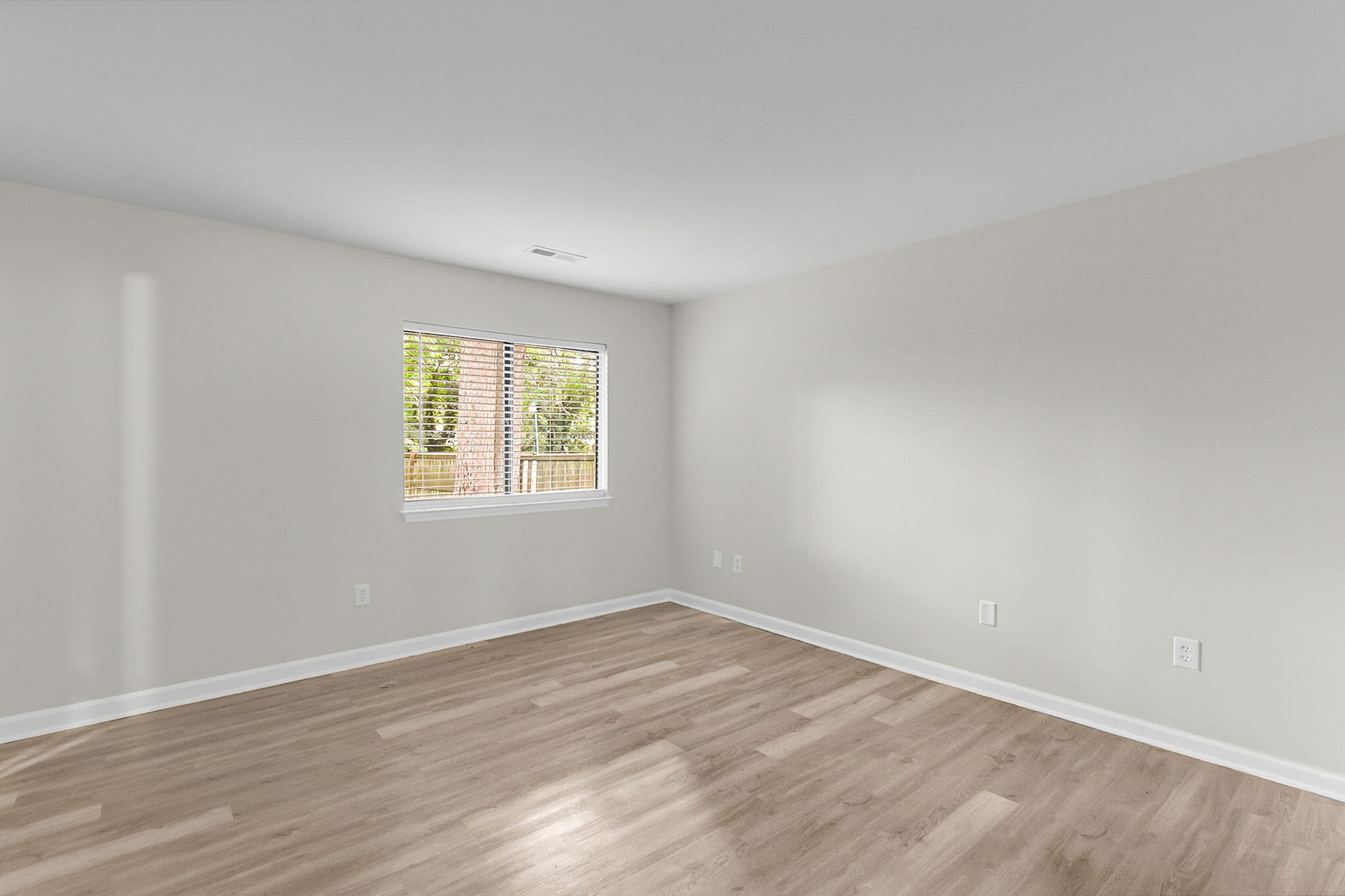 206 Tram Boulevard