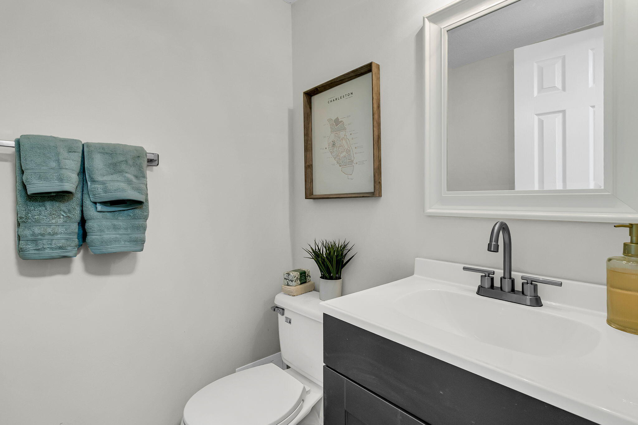 1713 Boone Hall Drive Unit 16 Unit: Unit I-16