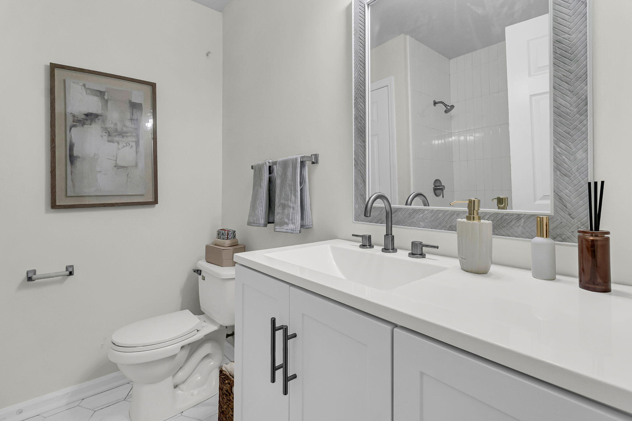 1713 Boone Hall Drive Unit 16 Unit: Unit I-16