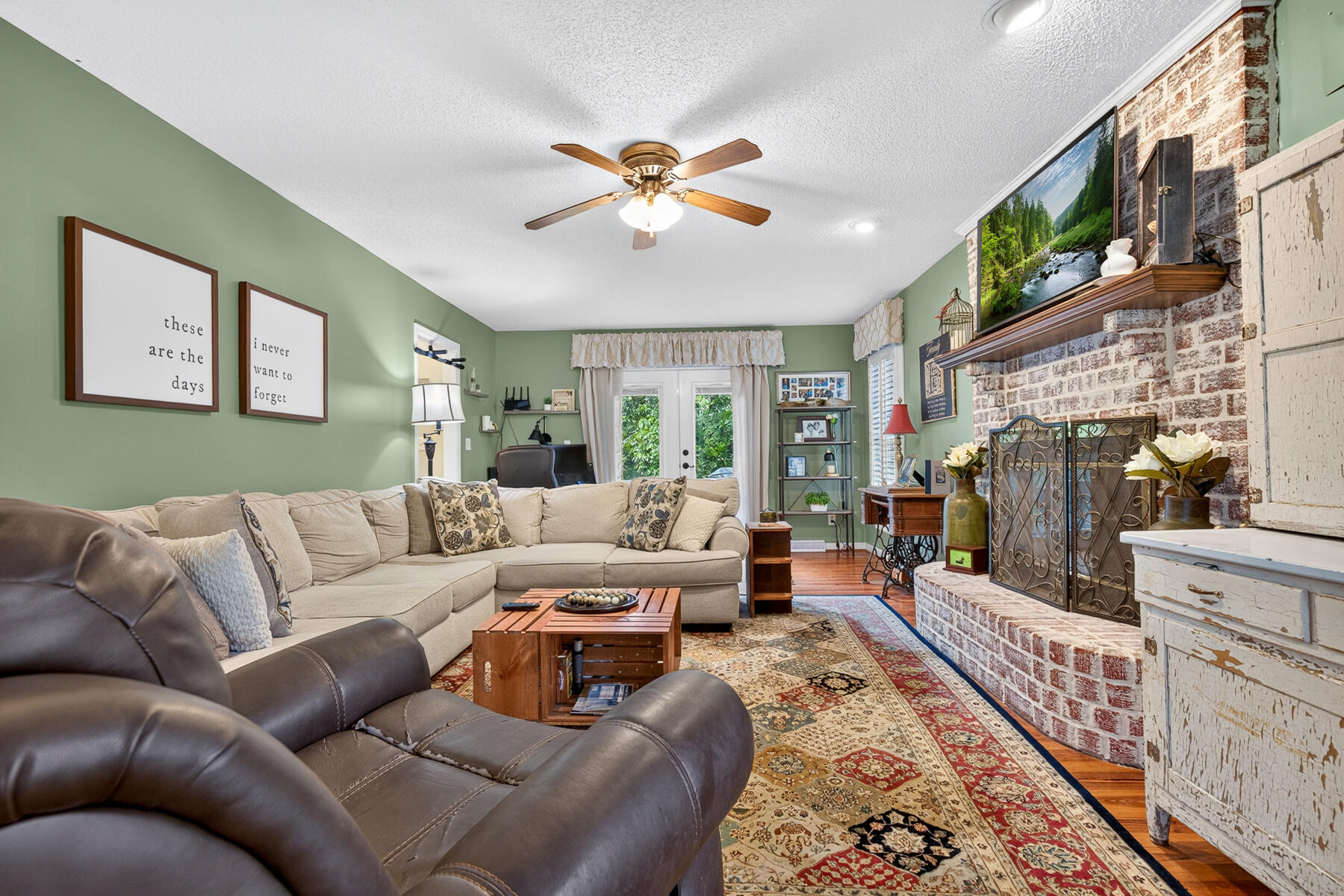 1547 Sterling Oaks Drive