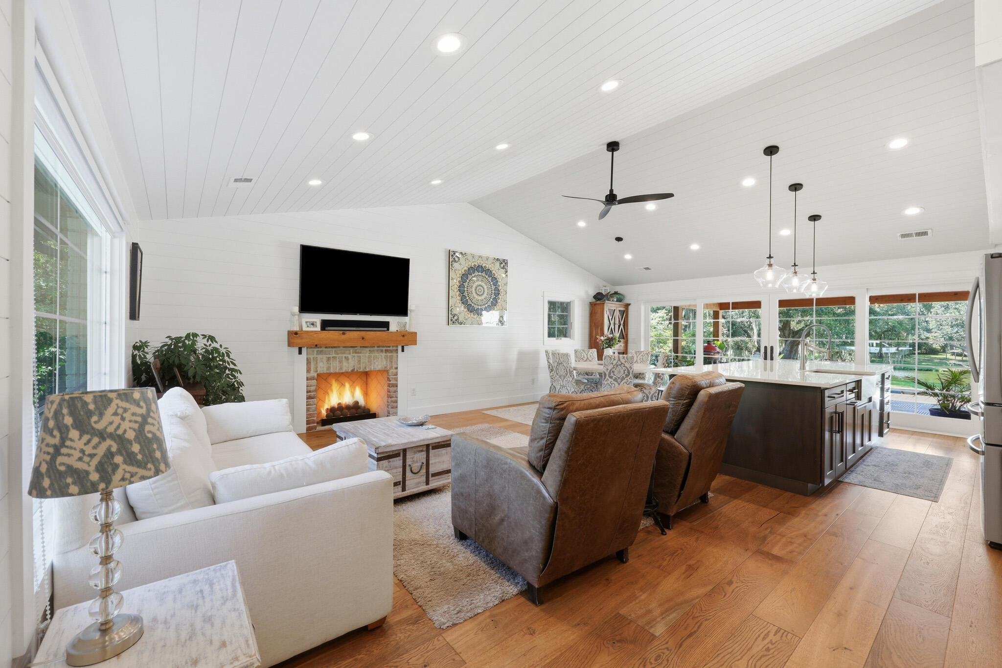 678 Edmonds Drive