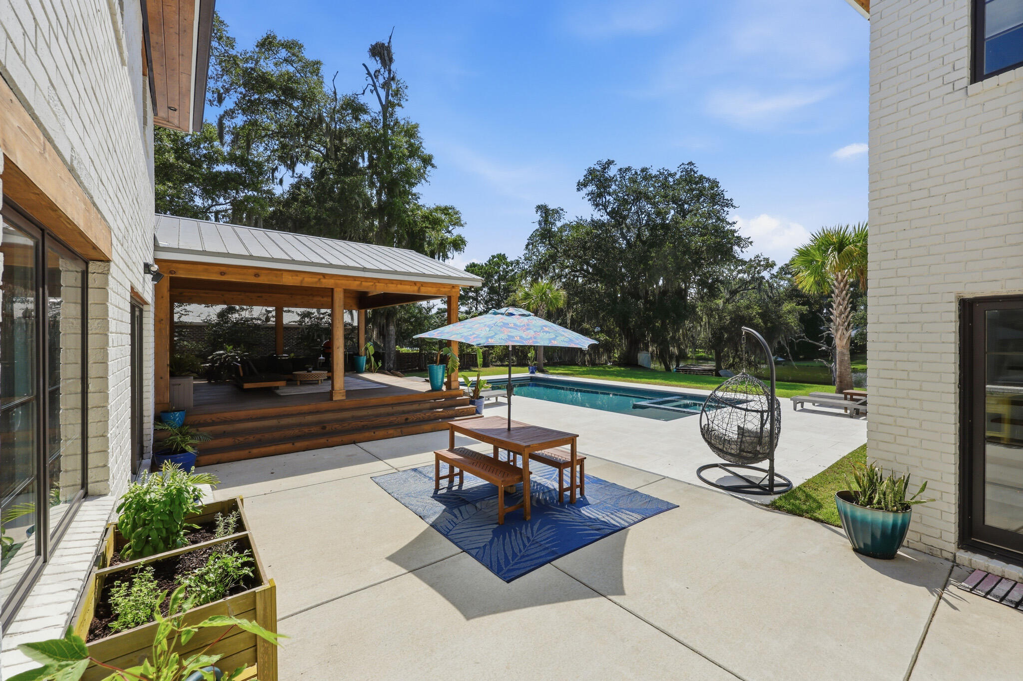 678 Edmonds Drive