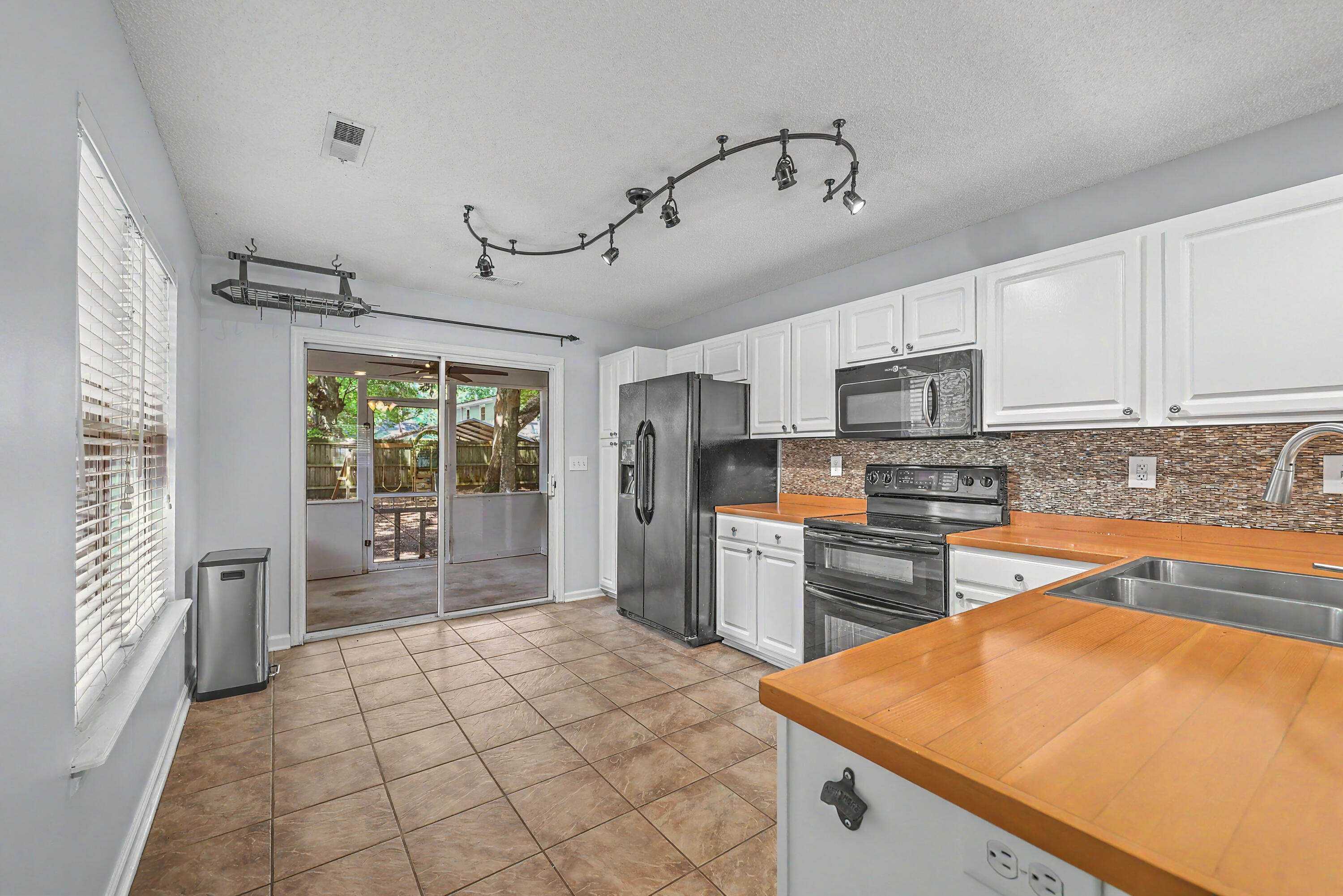 1612 Poinsettia Road