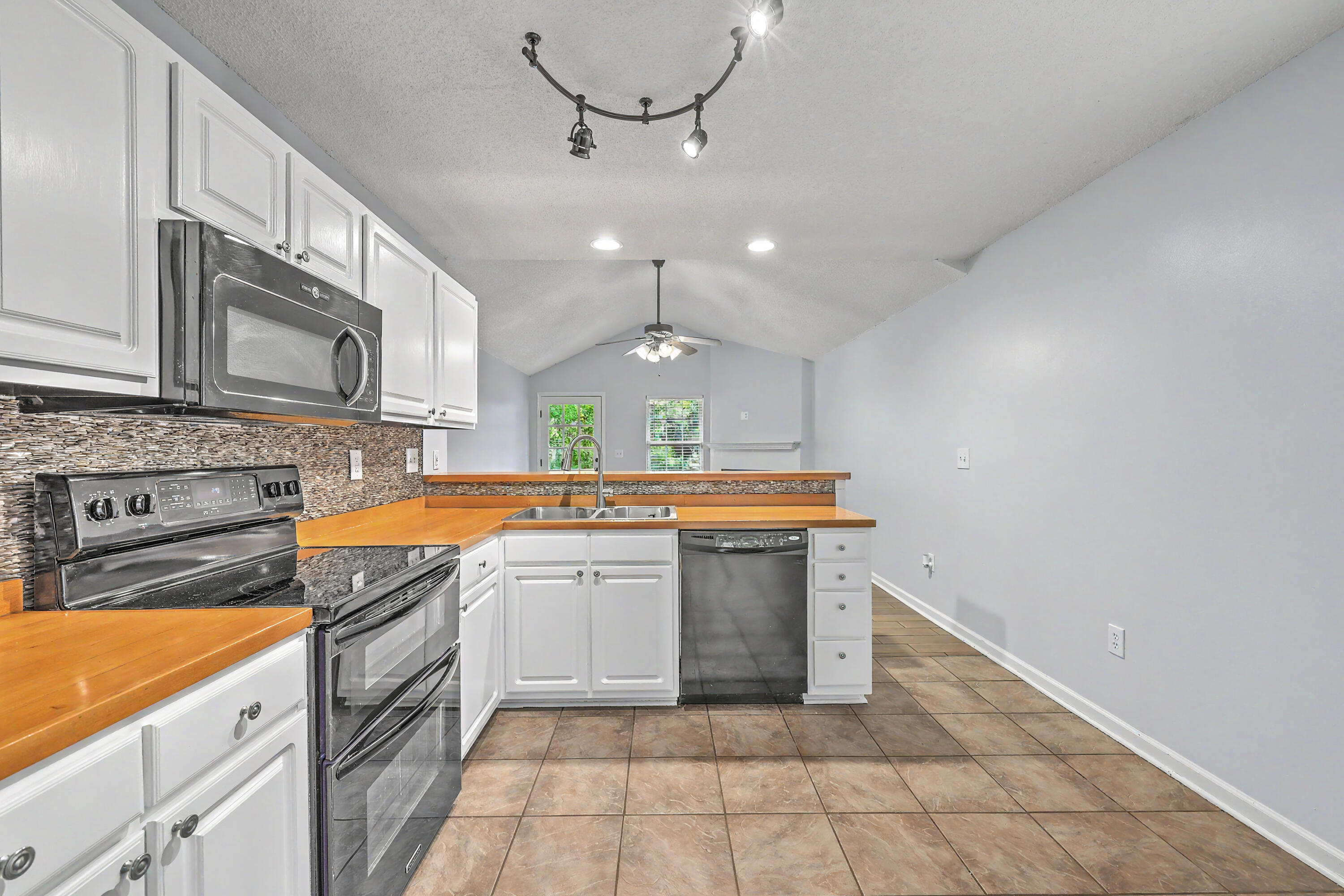 1612 Poinsettia Road