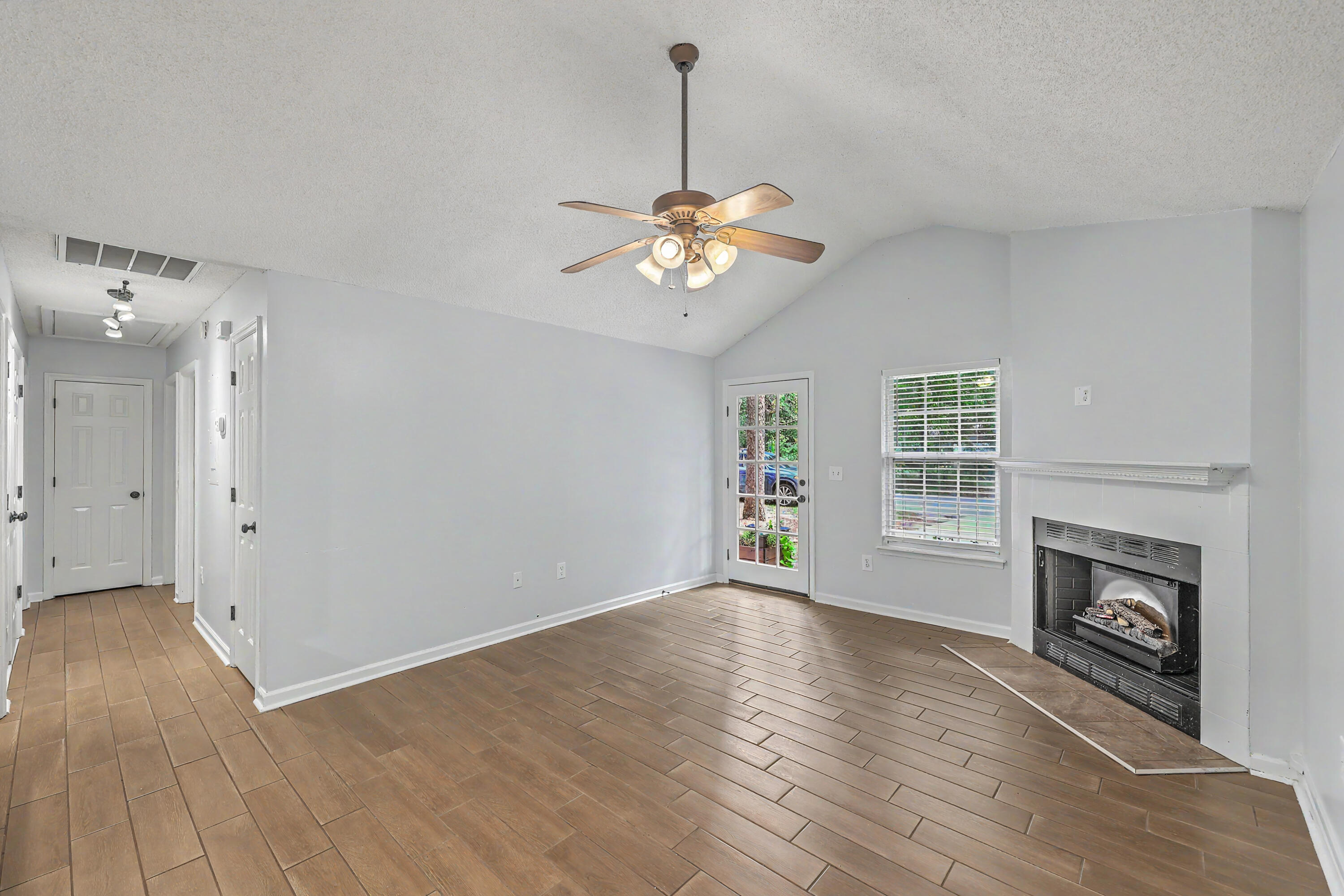 1612 Poinsettia Road