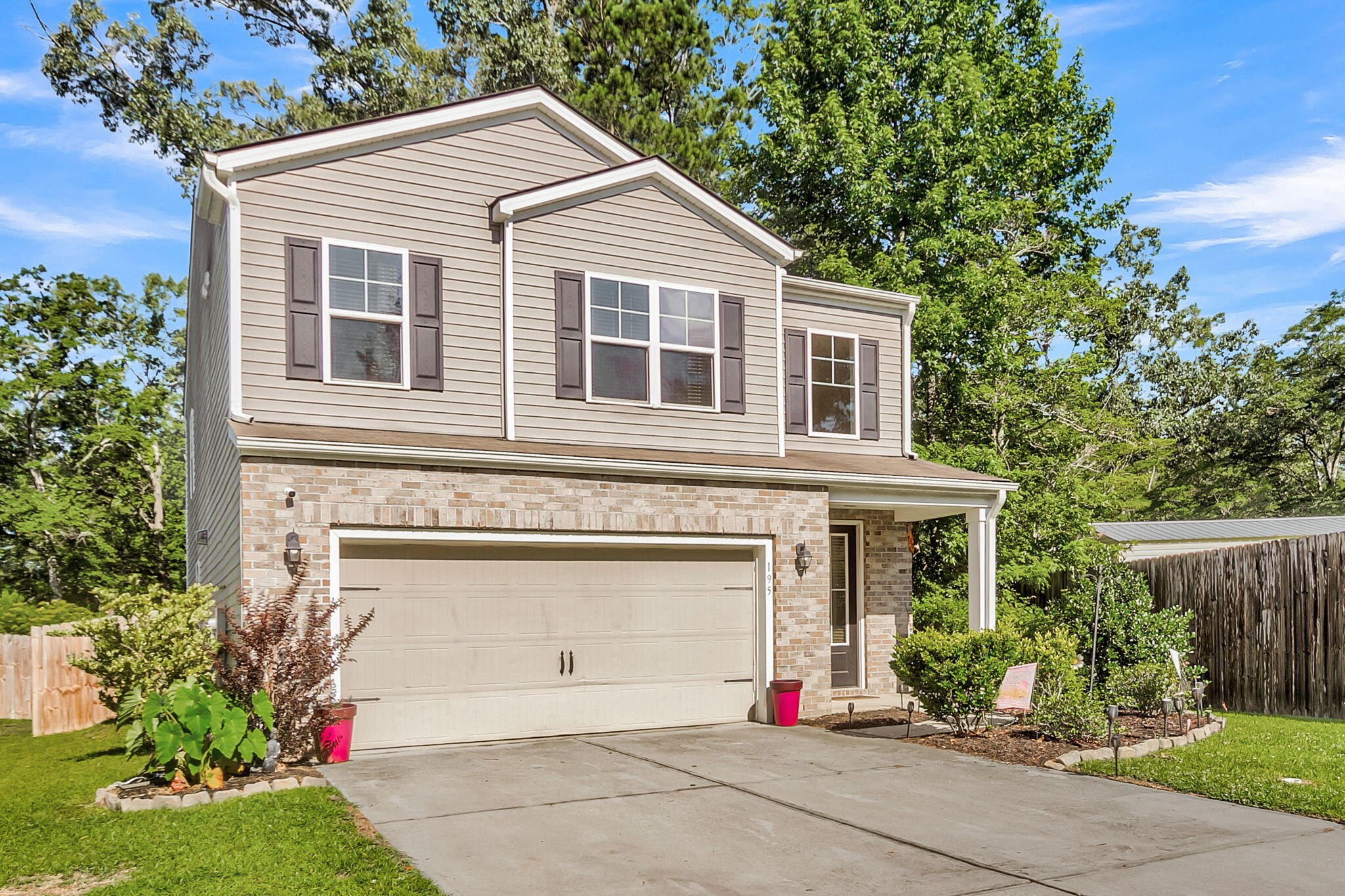 195 Hickory Ridge Way