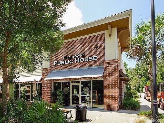 1605 Rivertowne Country Club Drive