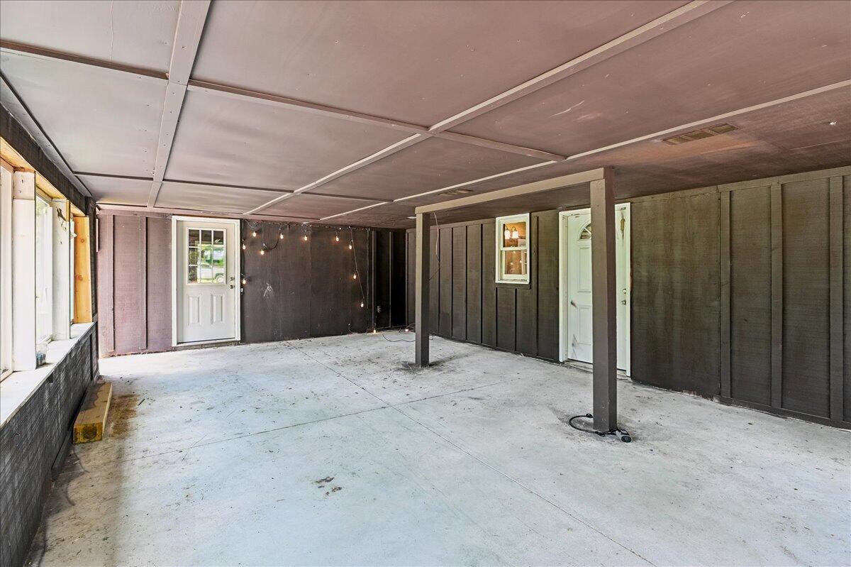 148 Claussen Street