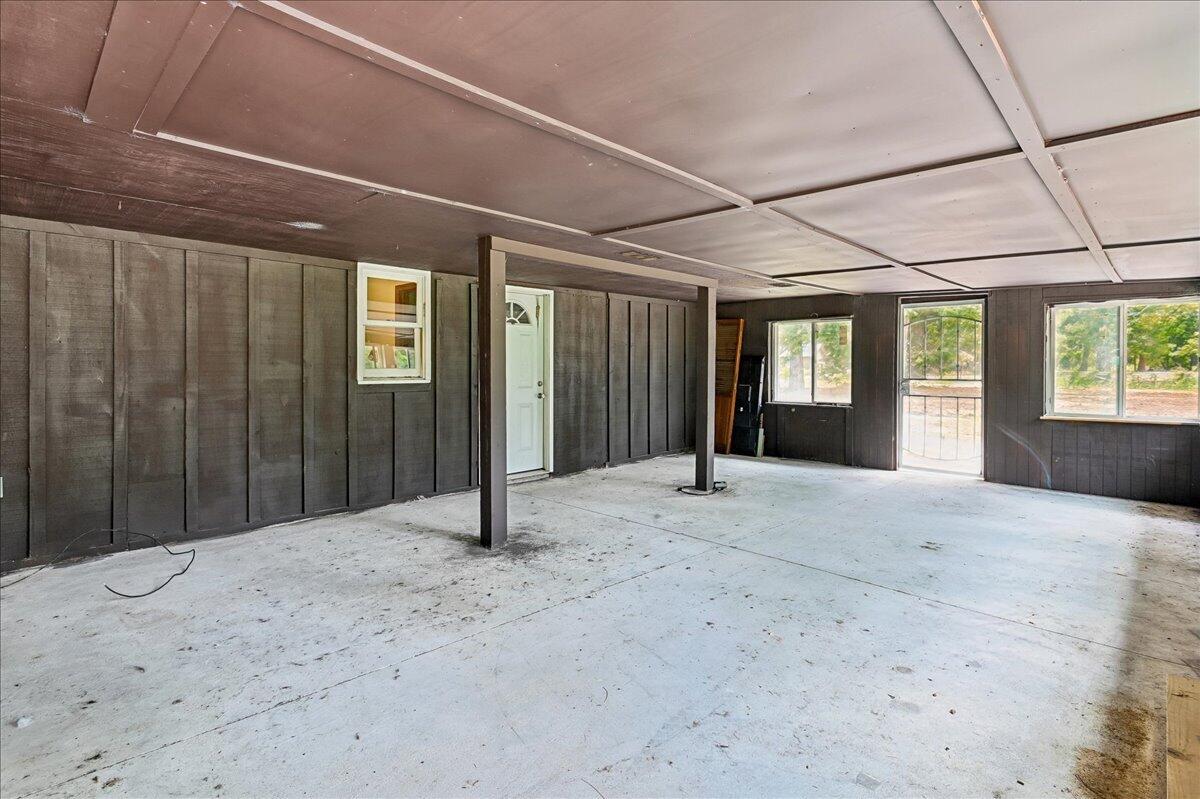 148 Claussen Street