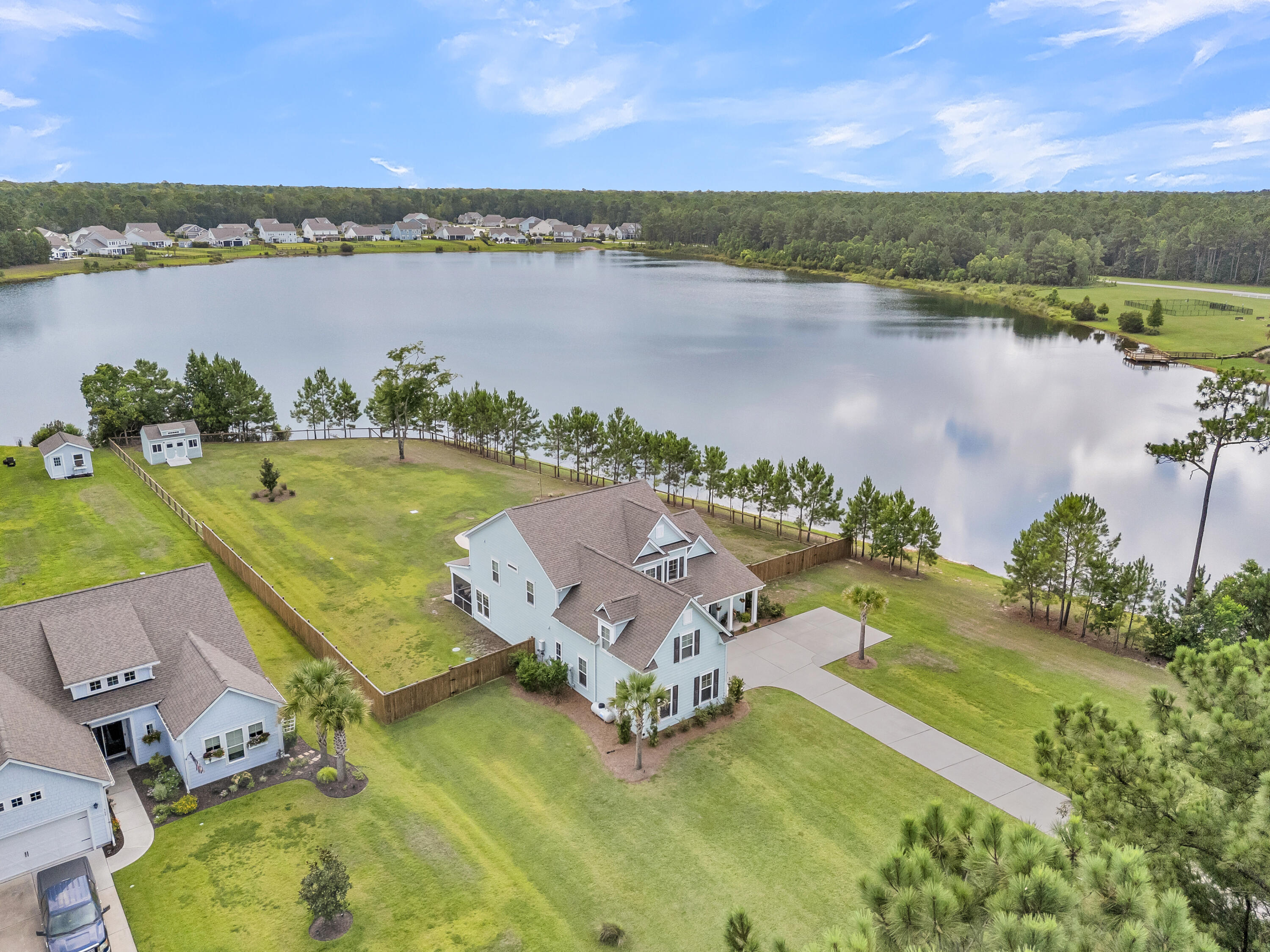 562 Pontoon Road