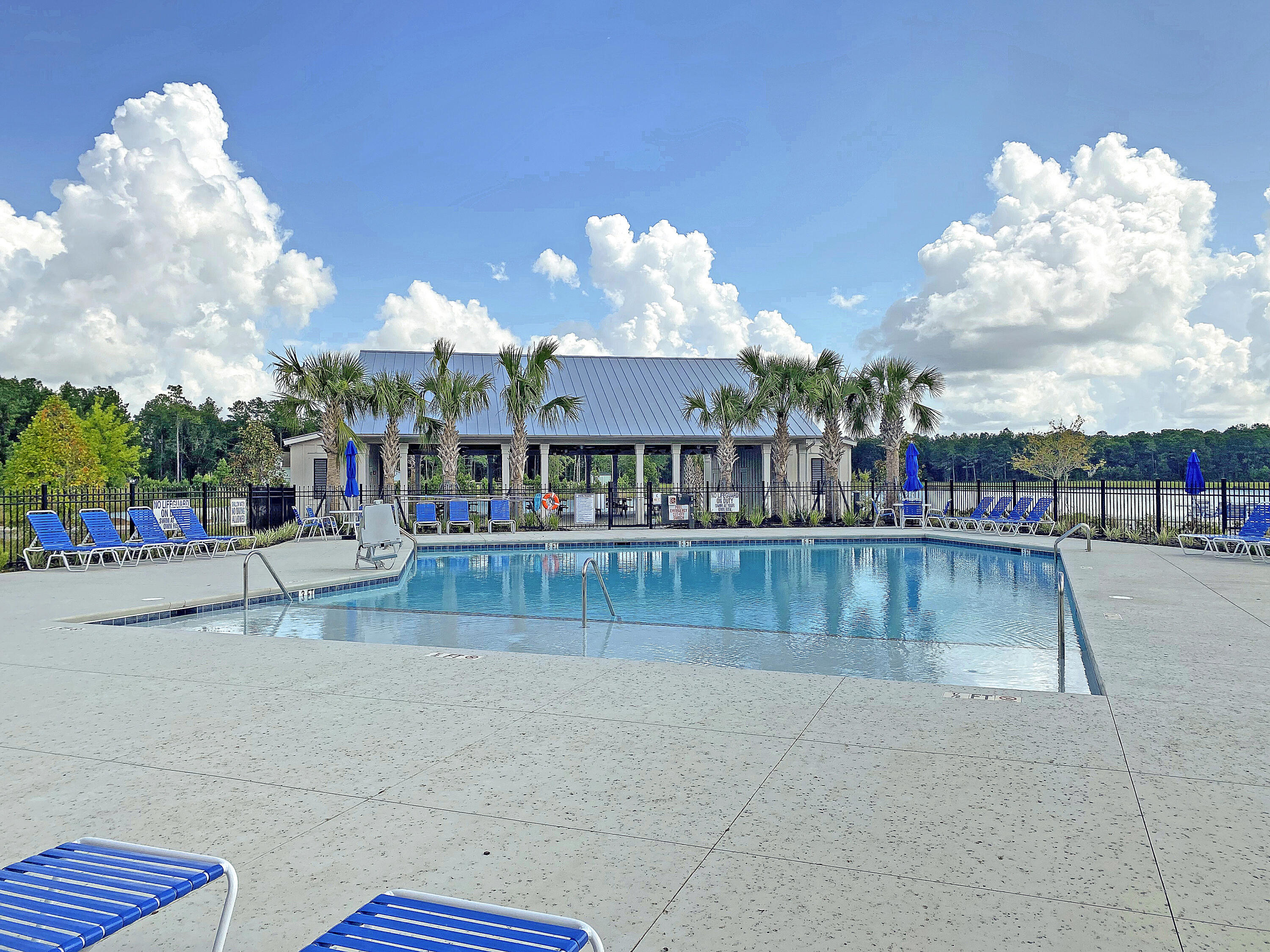 562 Pontoon Road