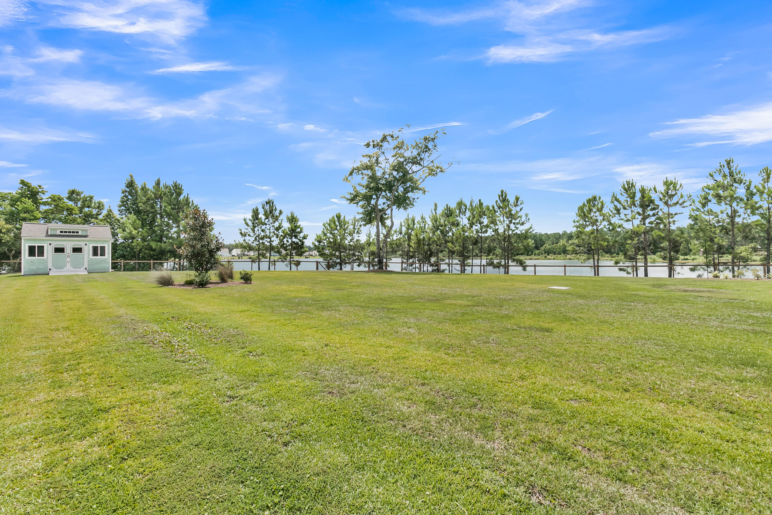 562 Pontoon Road